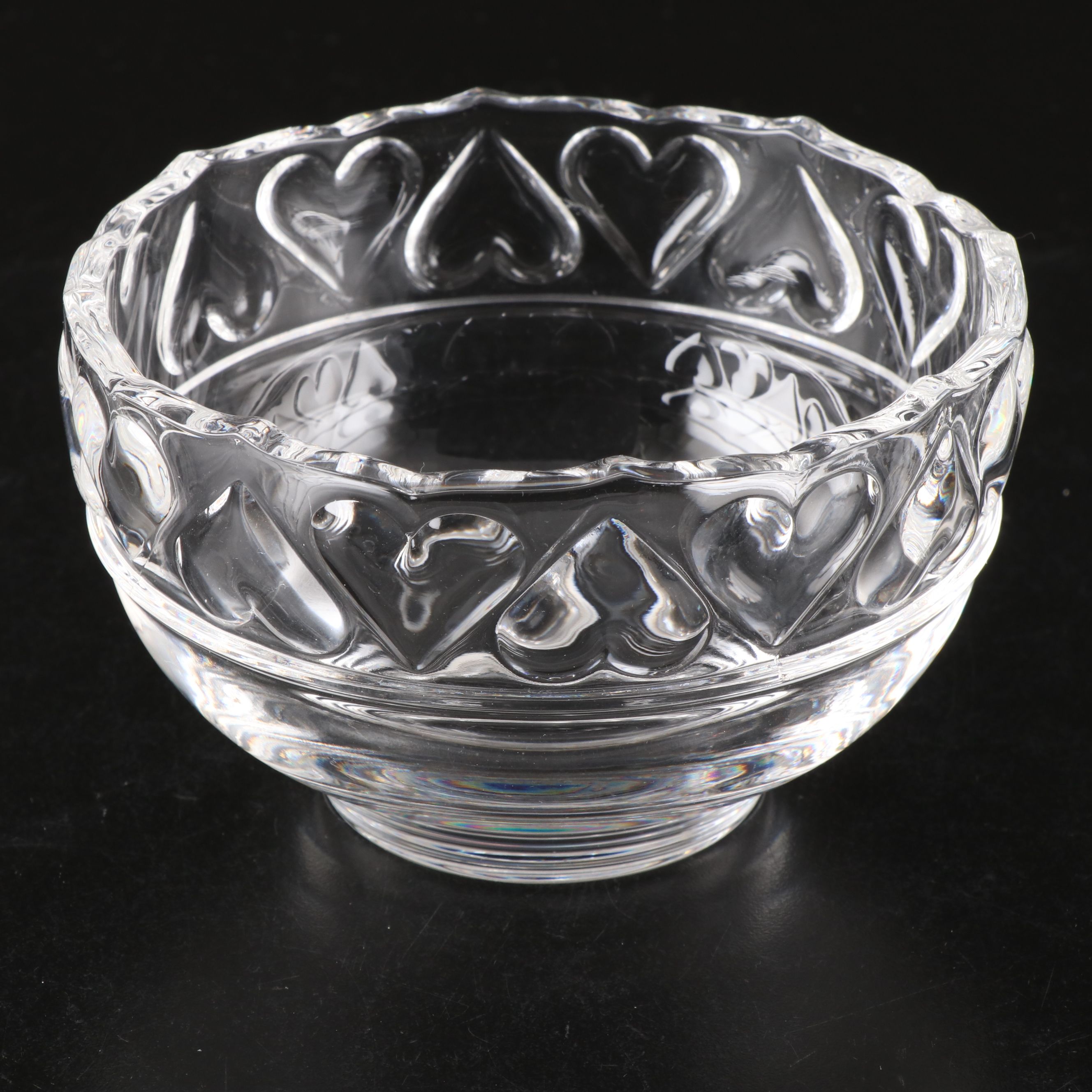 Tiffany & Co. "Hearts" Round Crystal Bowls, 1990s