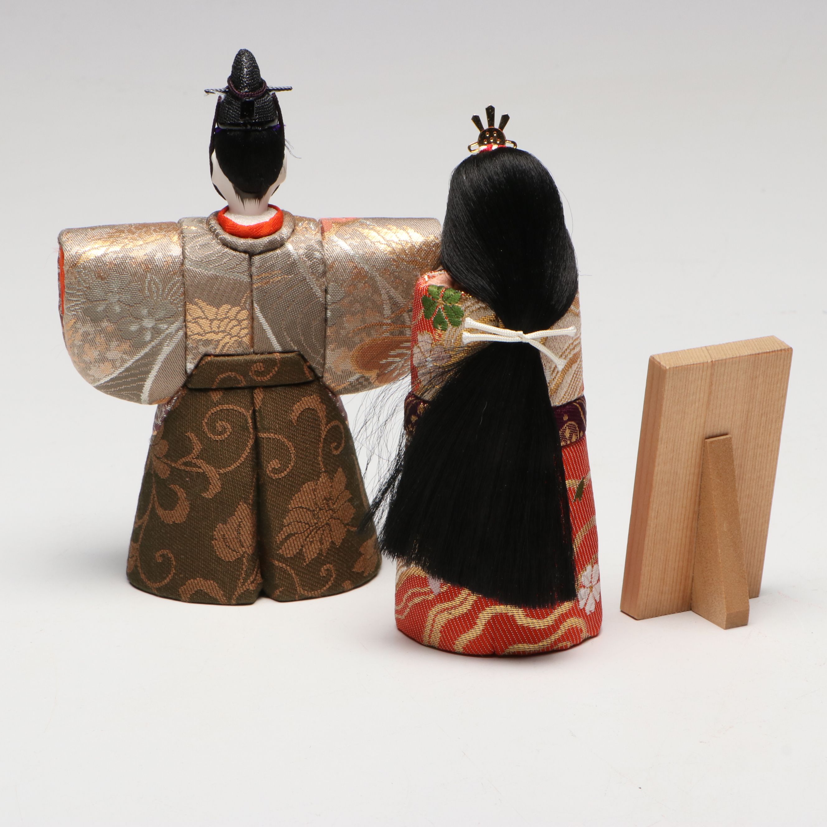 Mataro Dolls Heian-Dressed Kimekomi Figures with Storage Box