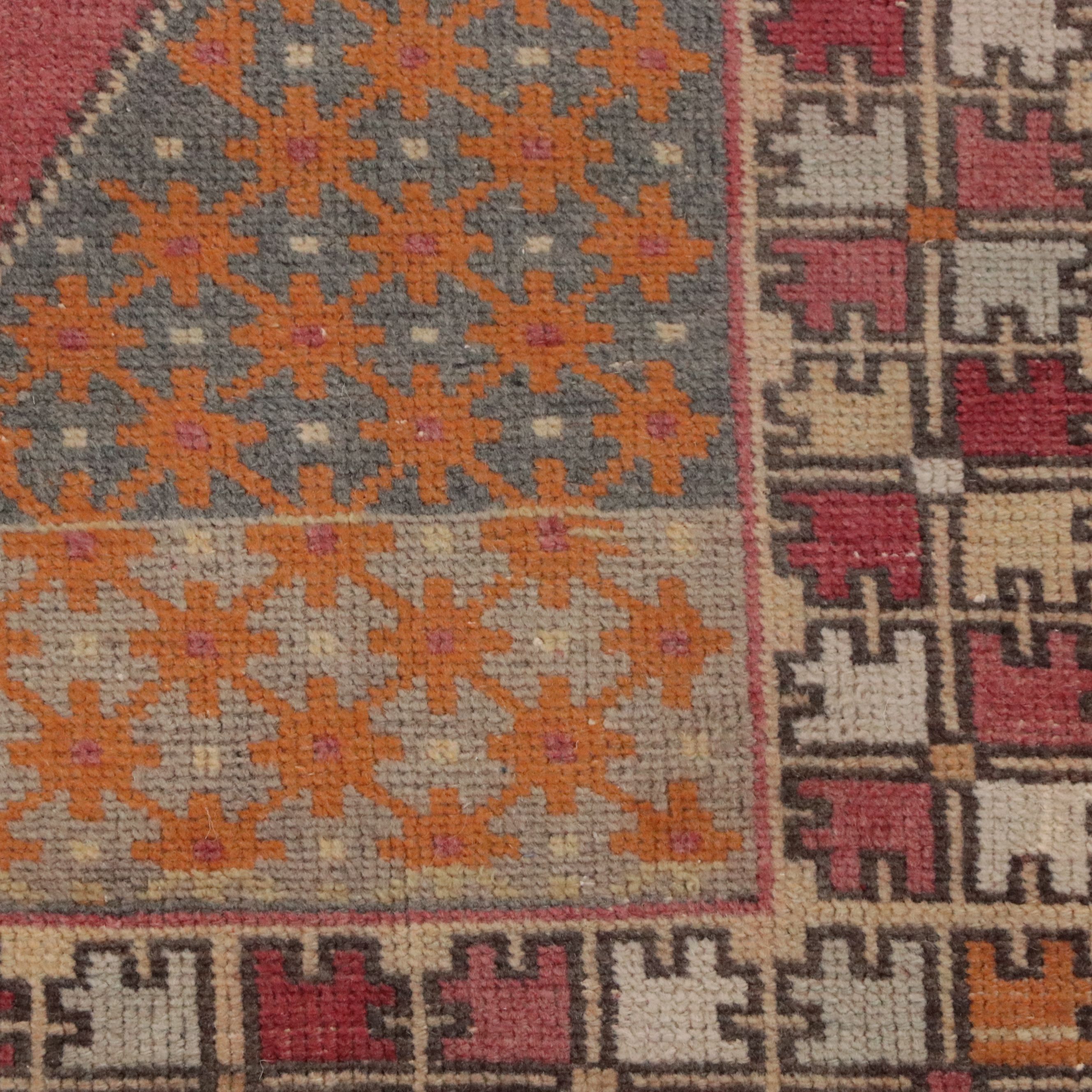 4'3 x 8'3 Hand-Knotted Turkish Medallion Area Rug