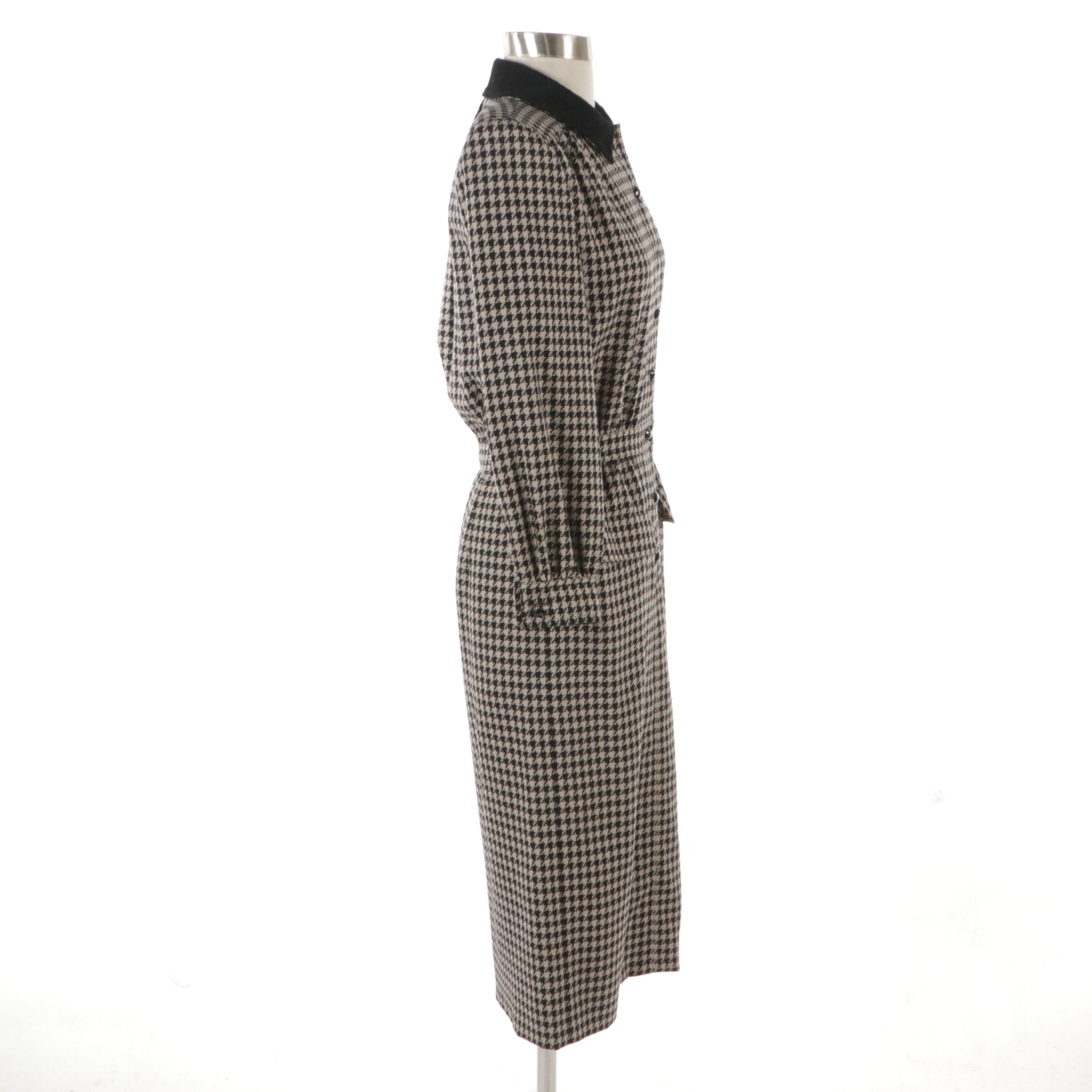 Valentino Garavani Miss V Shirt Dress in Houndstooth Lambswool