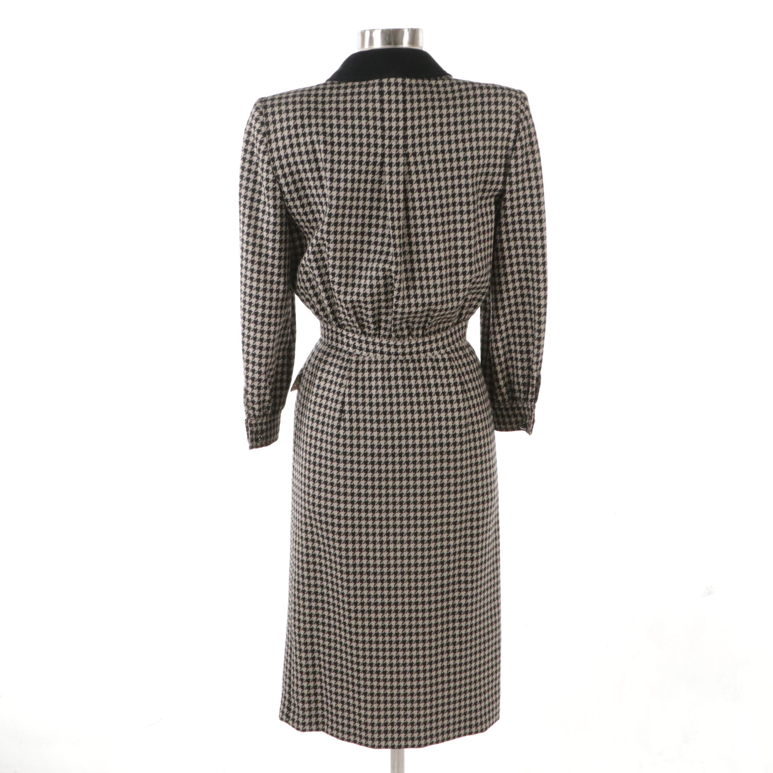 Valentino Garavani Miss V Shirt Dress in Houndstooth Lambswool