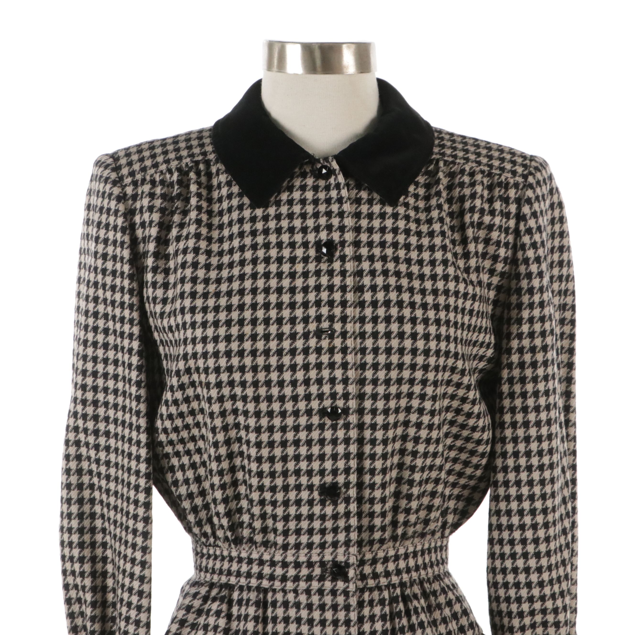 Valentino Garavani Miss V Shirt Dress in Houndstooth Lambswool
