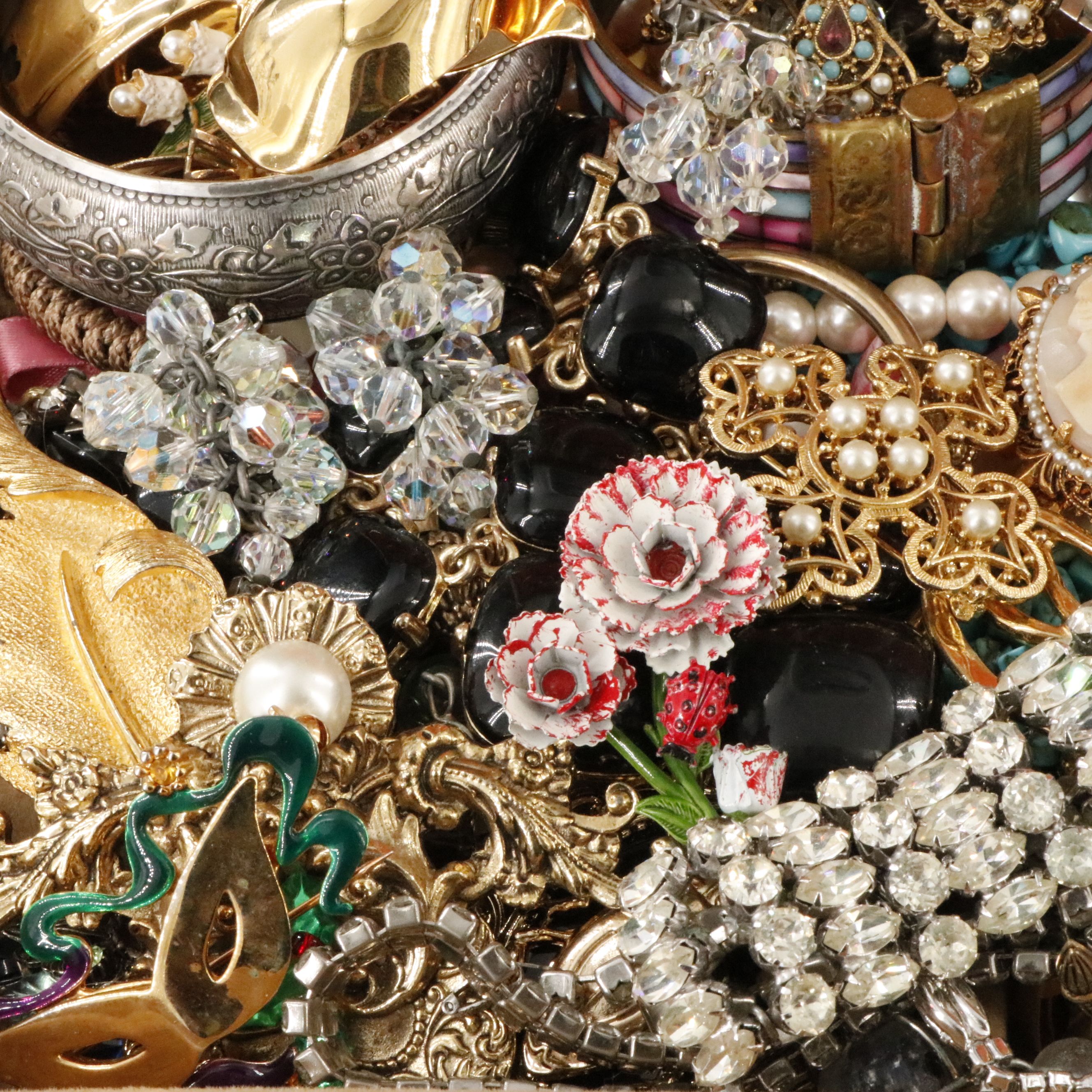 Uncommon Discoveries: Jewelry Collection