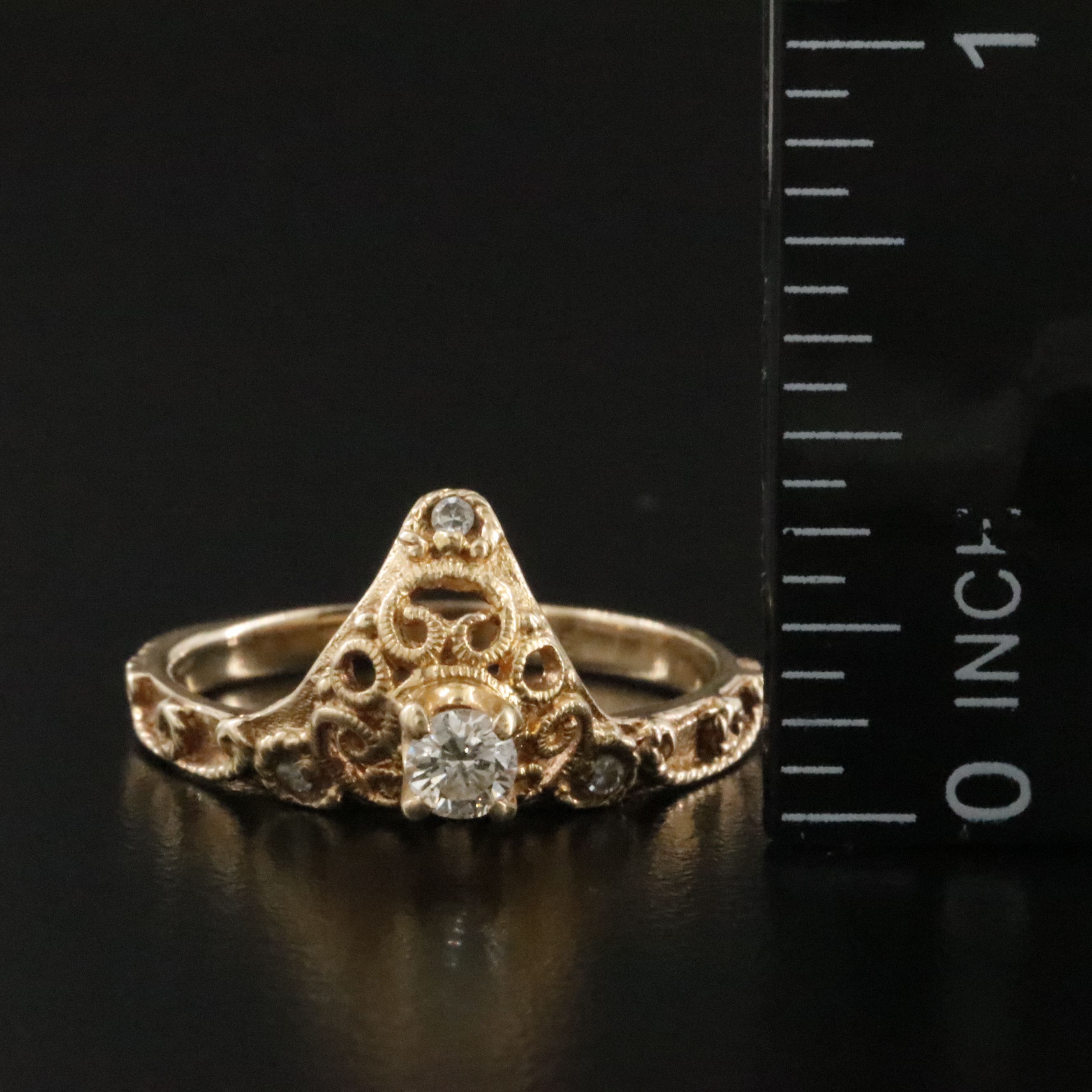 14K 0.21 CTW Diamond Filigree Ring