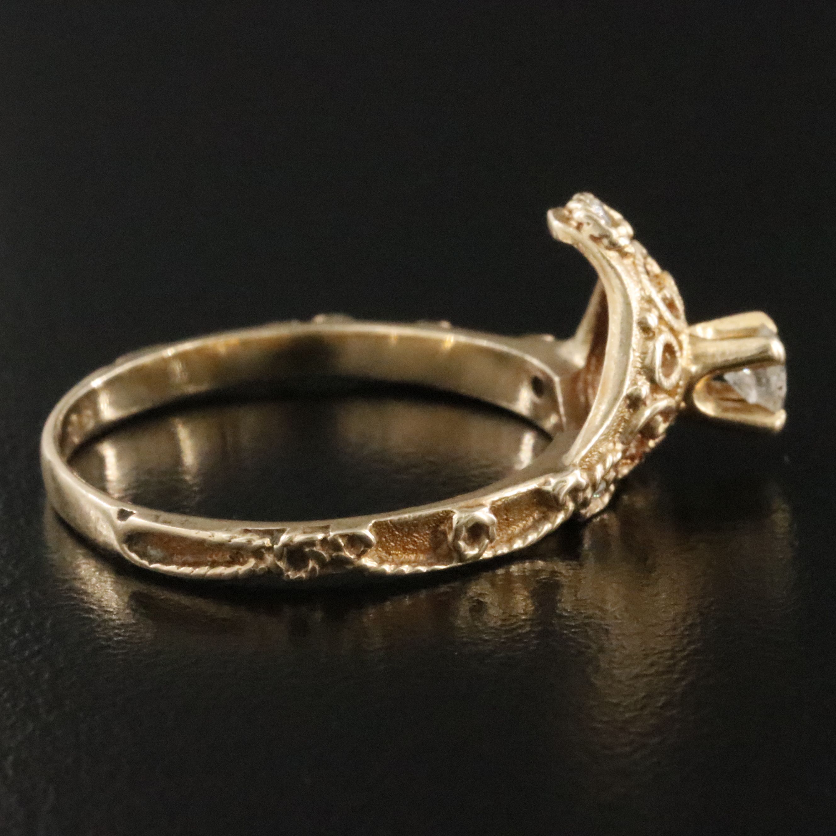 14K 0.21 CTW Diamond Filigree Ring