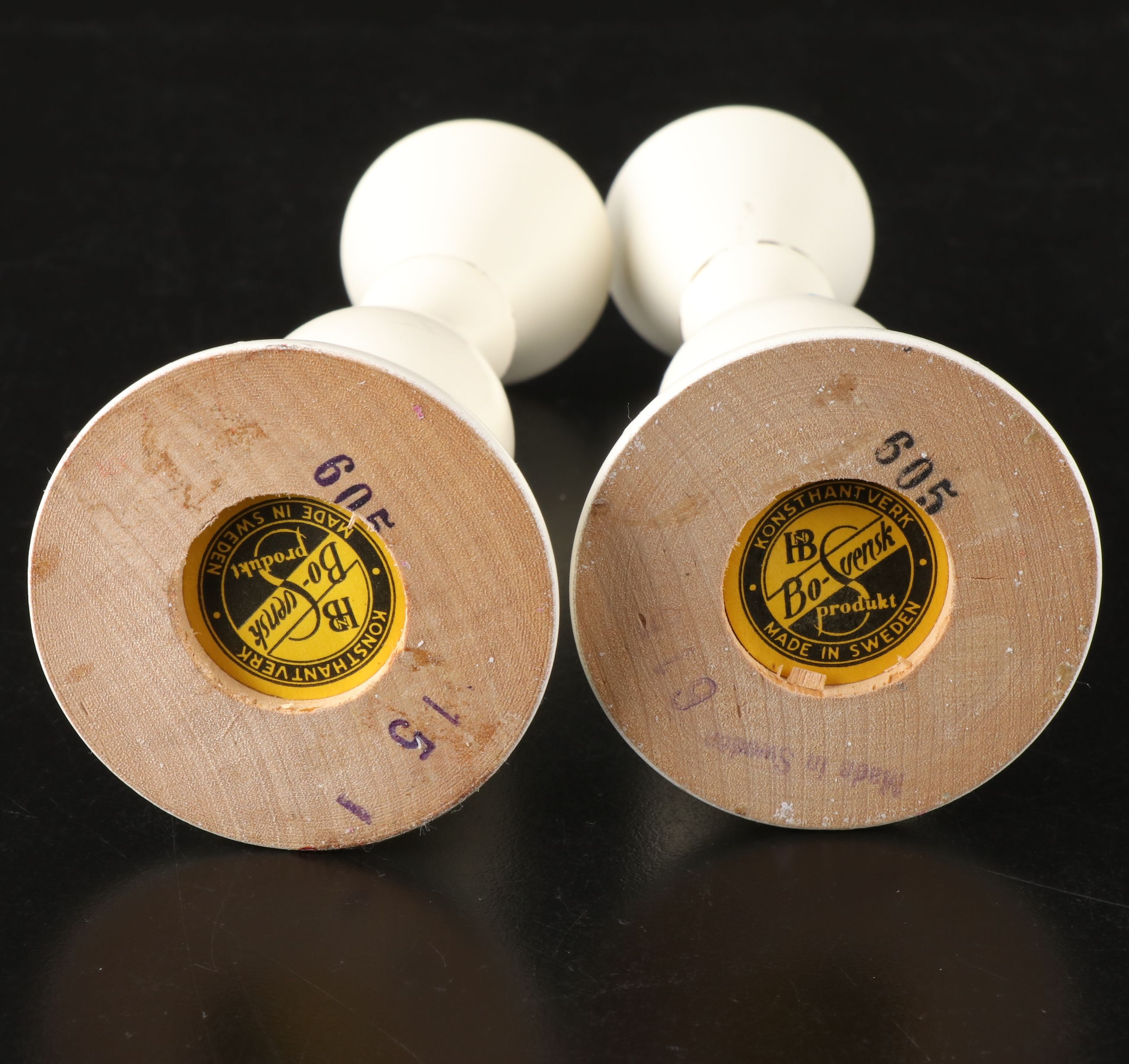 Konsthantverk HB Swedish Hand-Painted Candlesticks with Other Wooden Décor