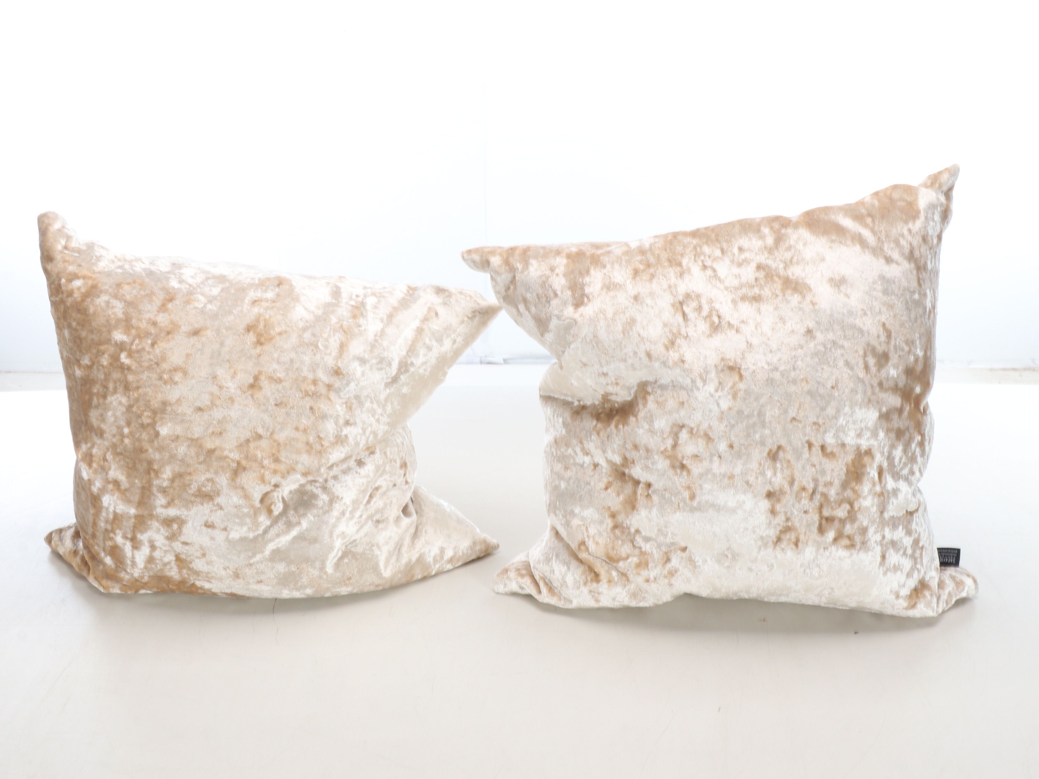 Kennebunk Home Acrylic Blanket with Safavieh Couture and Other Throw Pillows