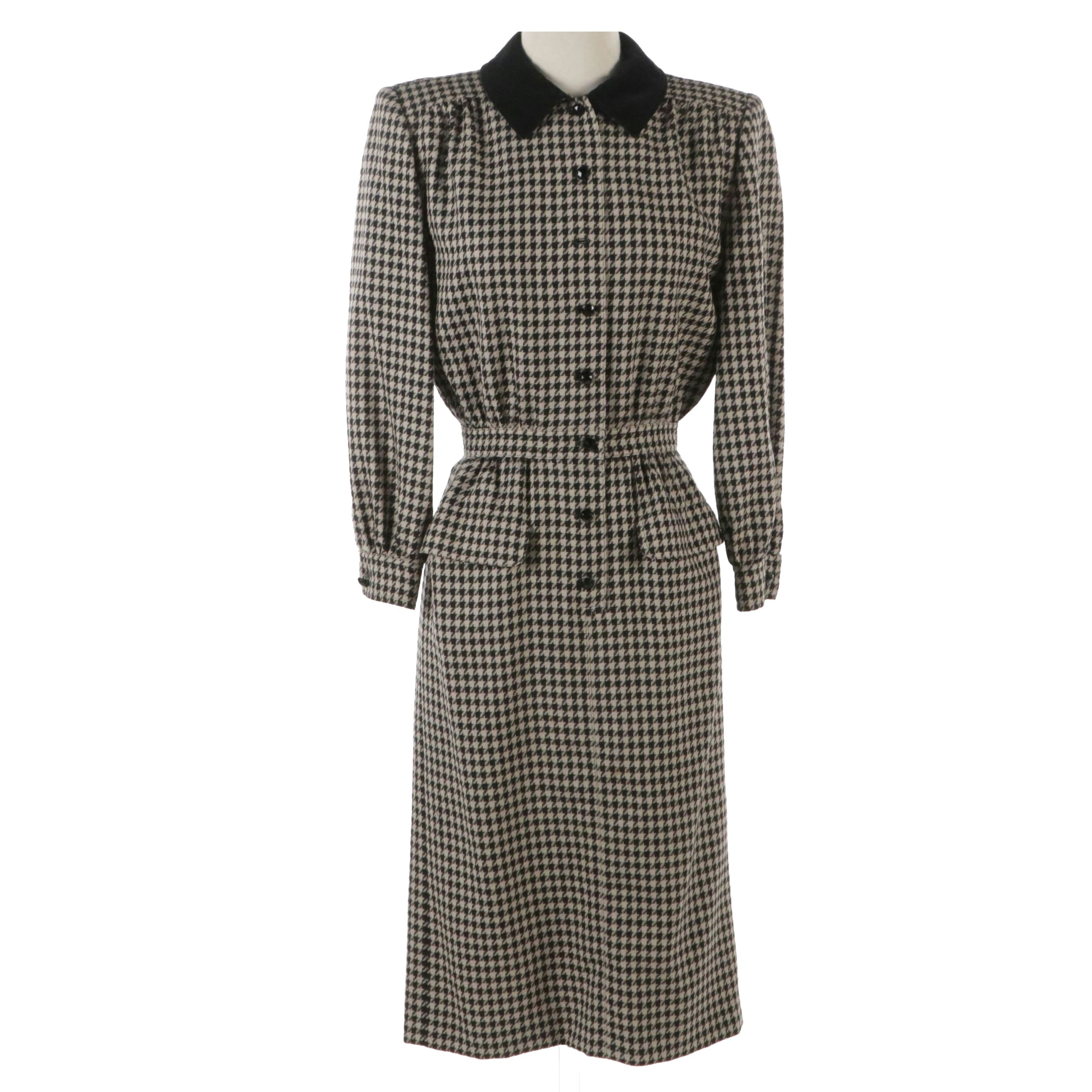 Valentino Garavani Miss V Shirt Dress in Houndstooth Lambswool