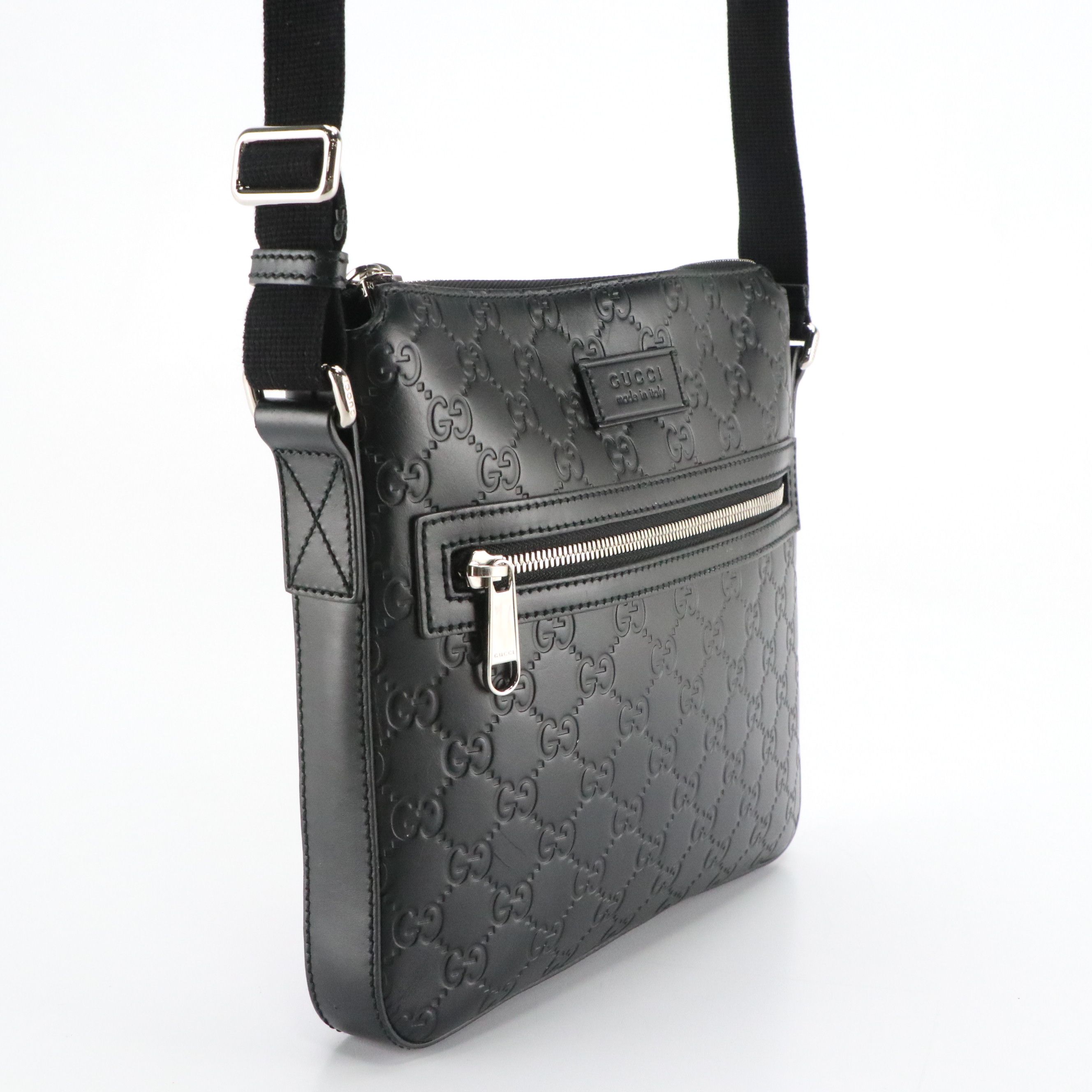 Gucci Black Guccissima and Smooth Leather Medium Front Zip Crossbody Bag