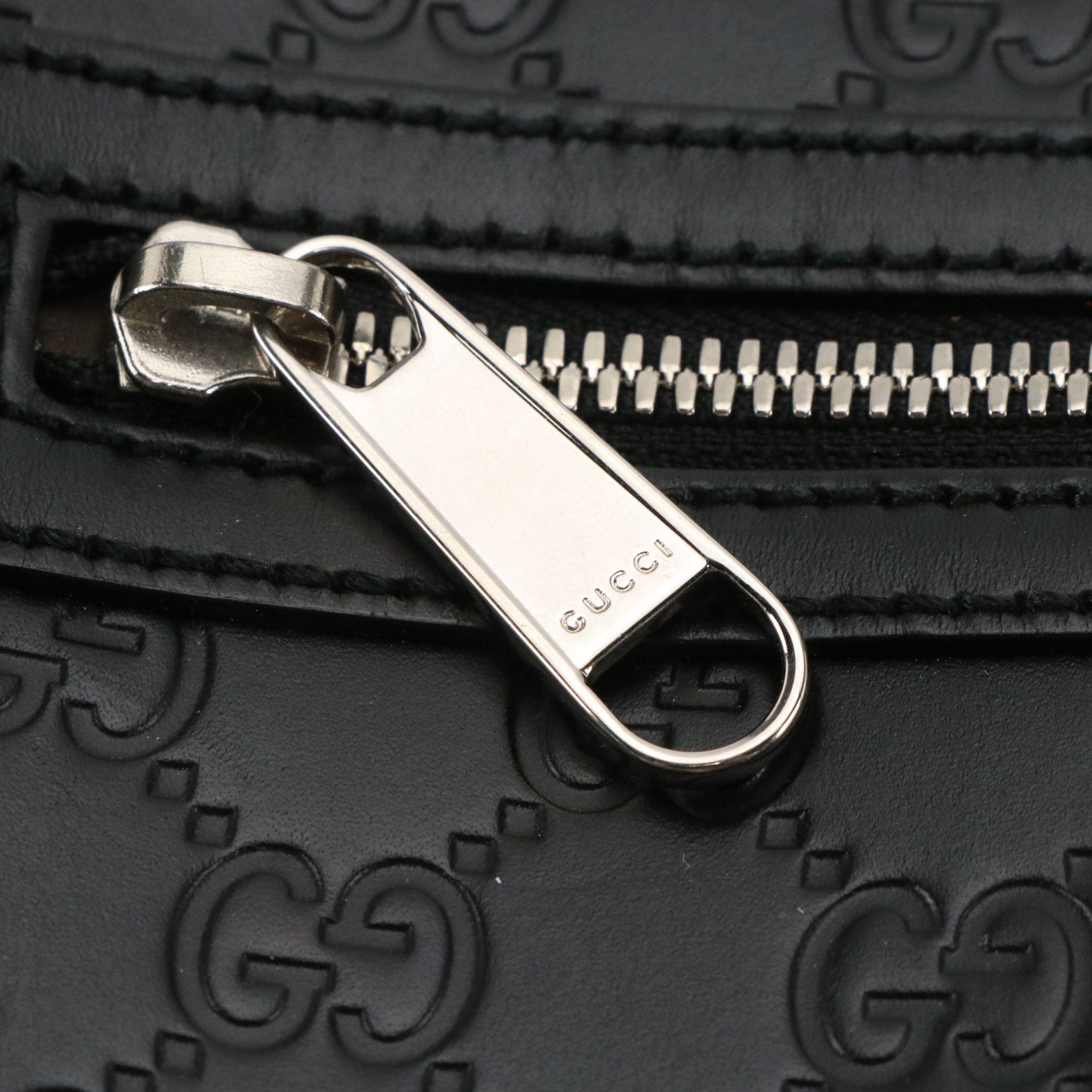 Gucci Black Guccissima and Smooth Leather Medium Front Zip Crossbody Bag