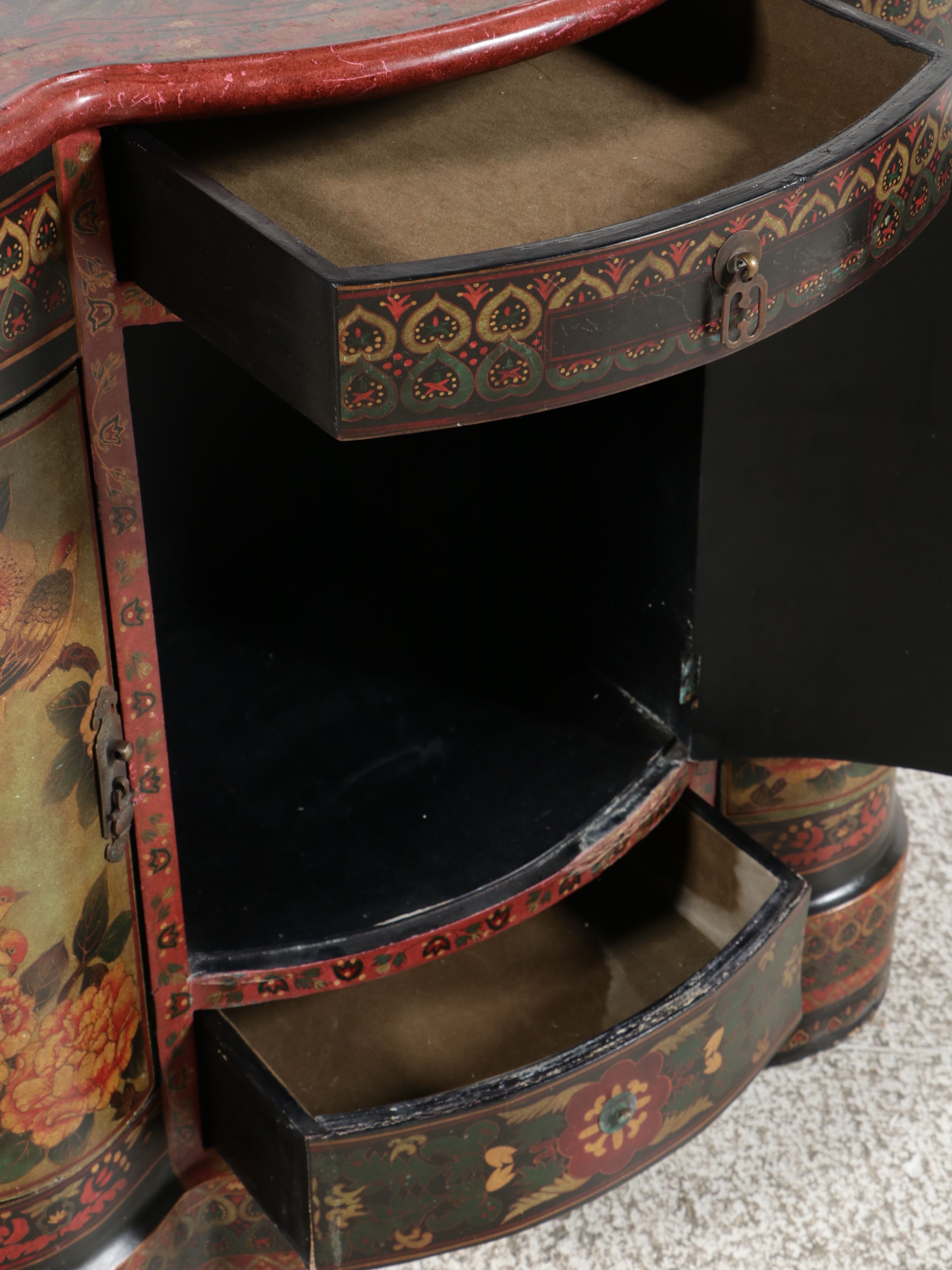 Regency Revival Style Chinoiserie Decorated Kidney-Shaped Cabinet