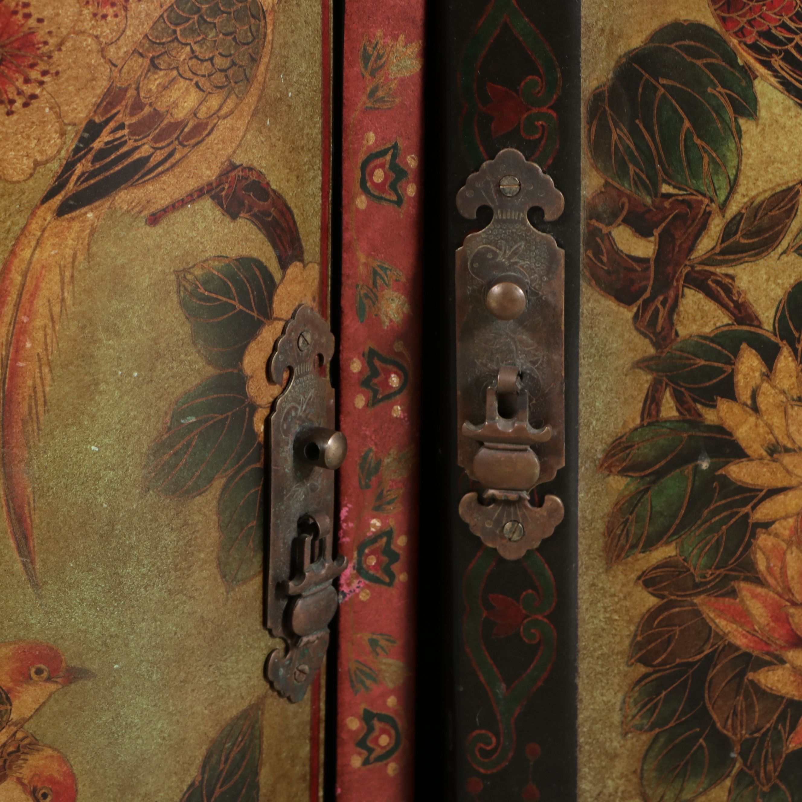 Regency Revival Style Chinoiserie Decorated Kidney-Shaped Cabinet