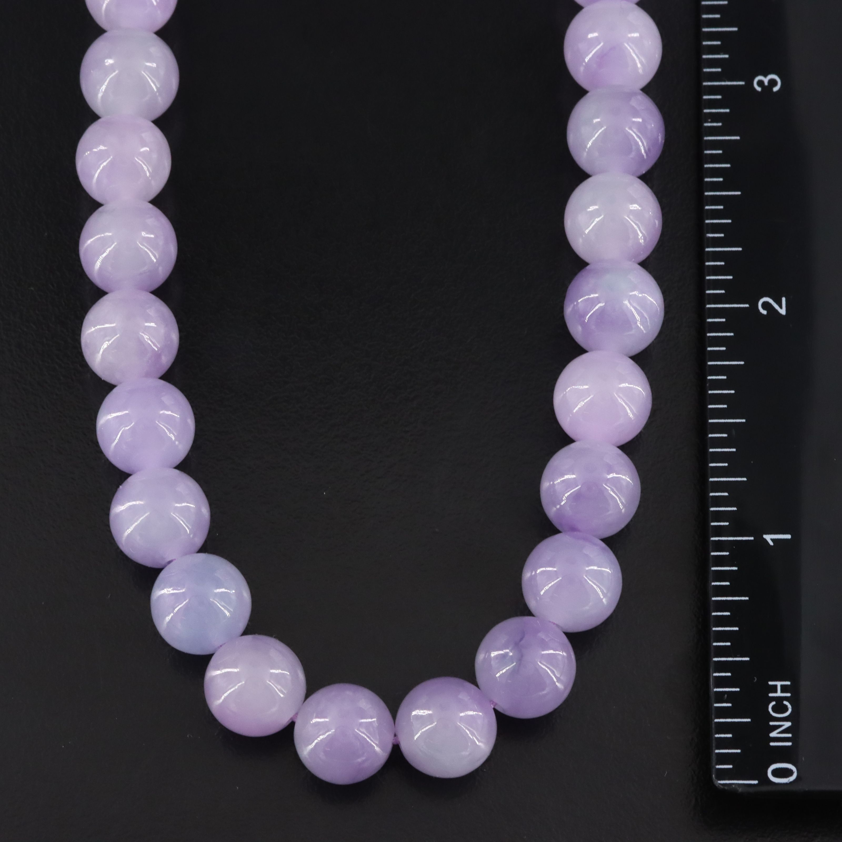 Jadeite Necklace with Barrel Clasp