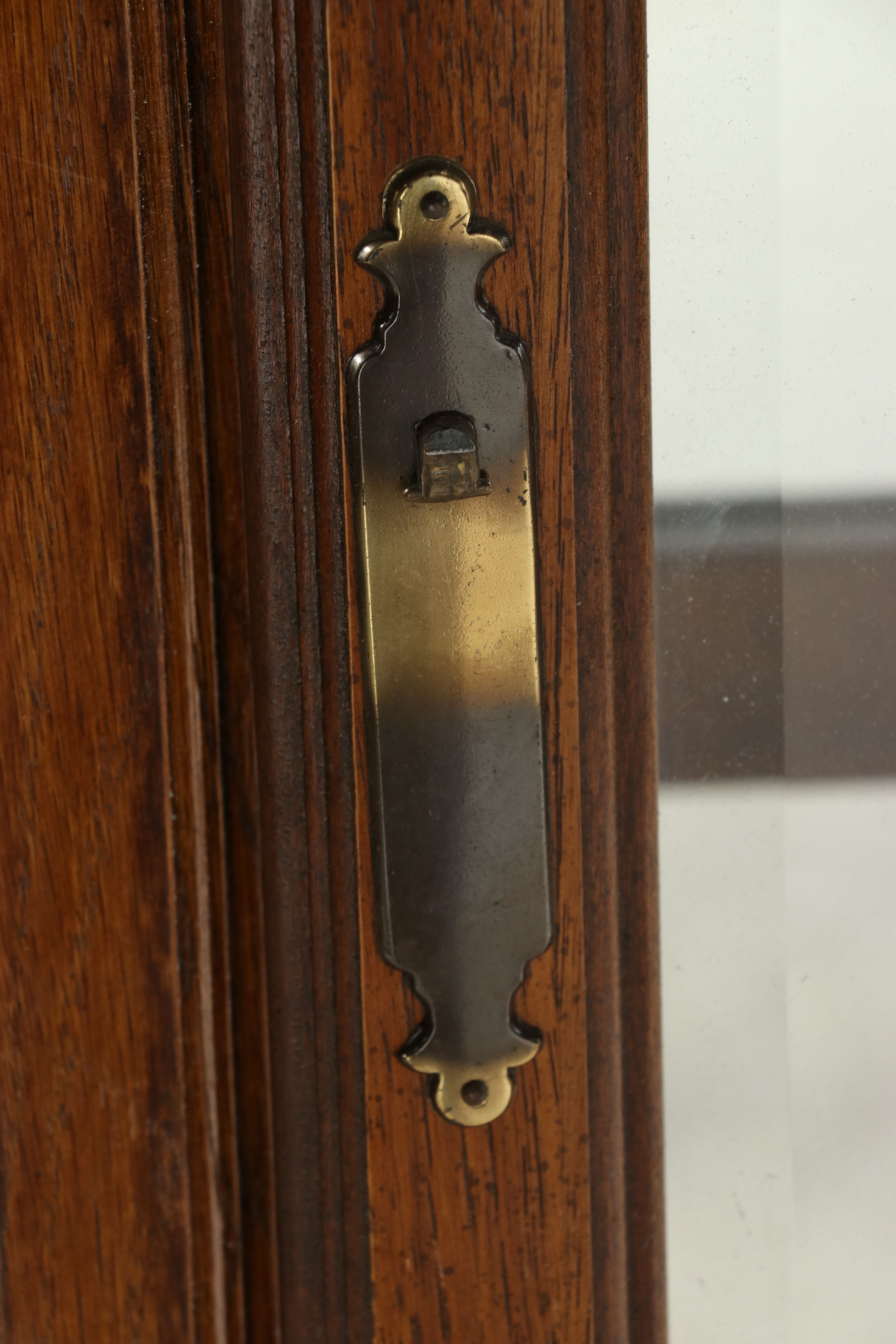 Pulaski Furniture Curio Cabinet