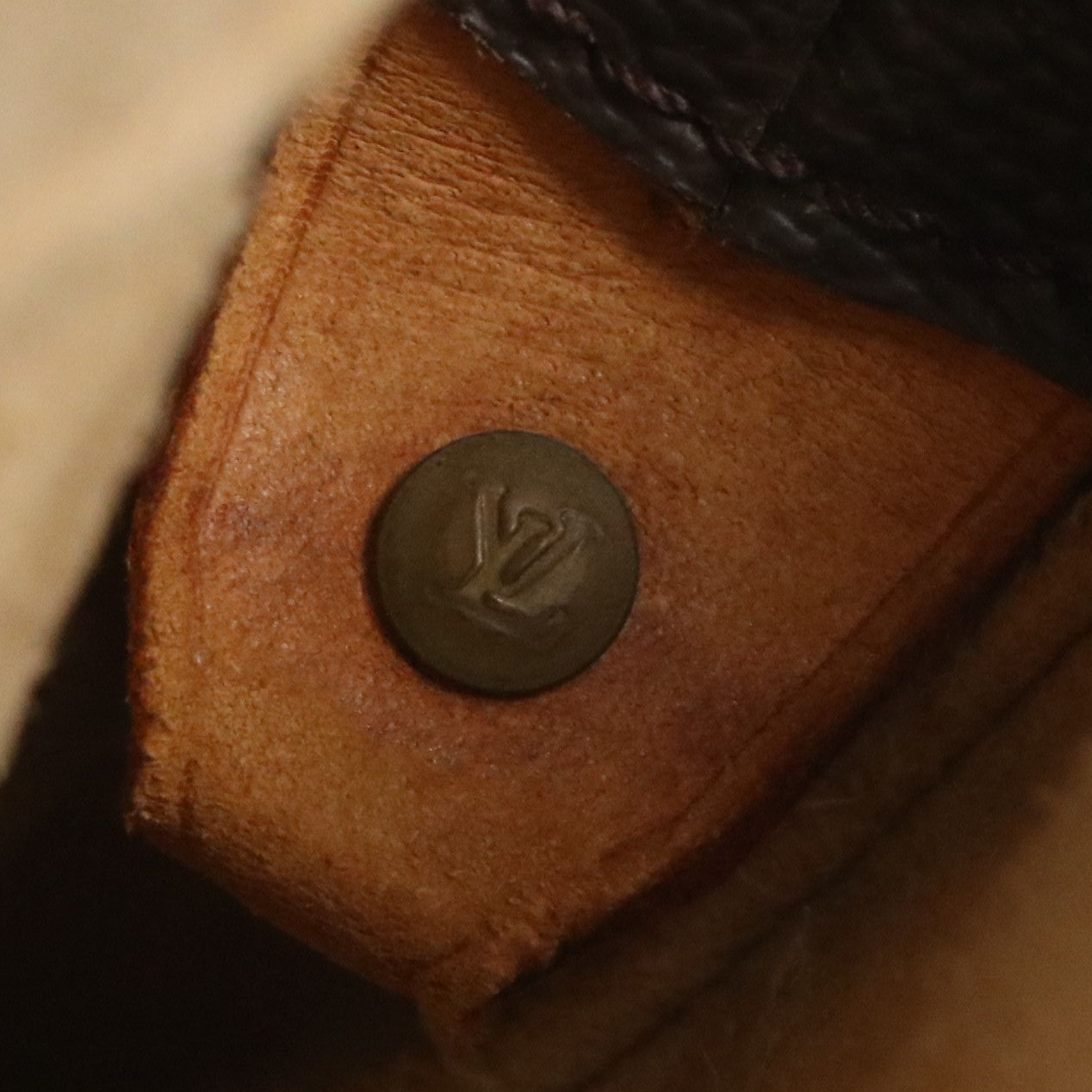 Louis Vuitton Looping GM Shoulder Bag in Monogram Canvas and Leather