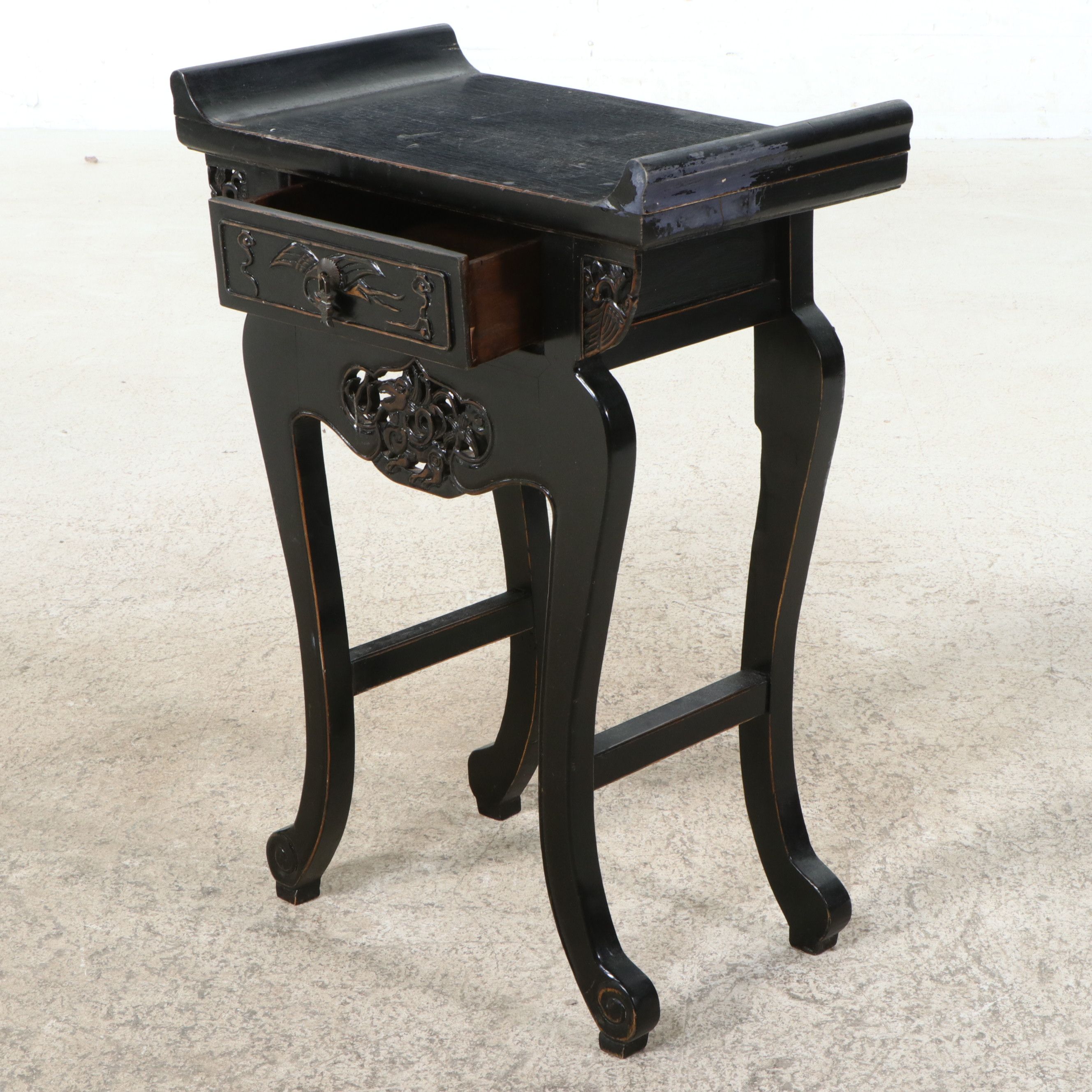 Chinese Black Lacquered Altar Table with Pierced Dragon Carvings