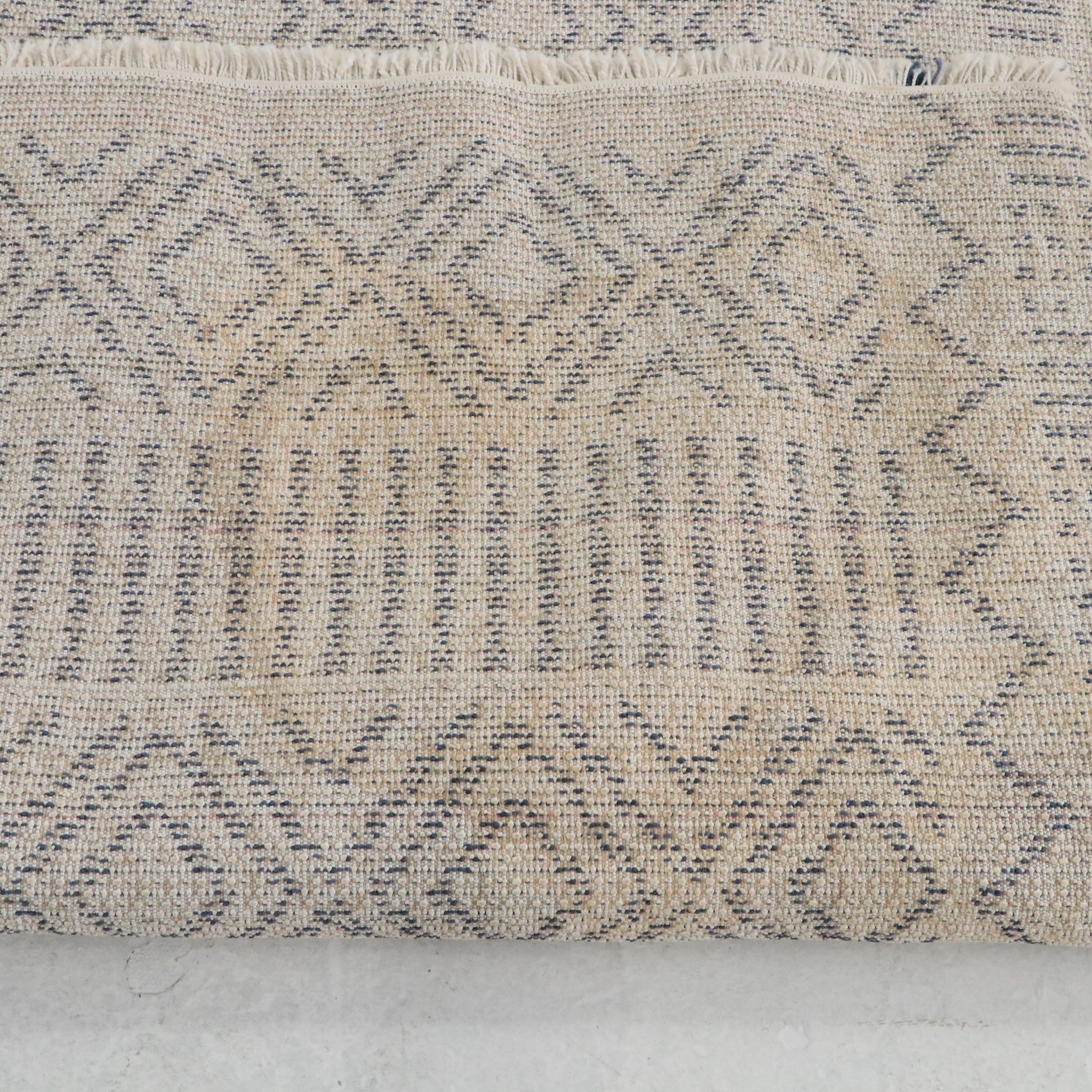 7'8 x 9'6 Machine Made Nuloom "Sahara" Contemporary Area Rug