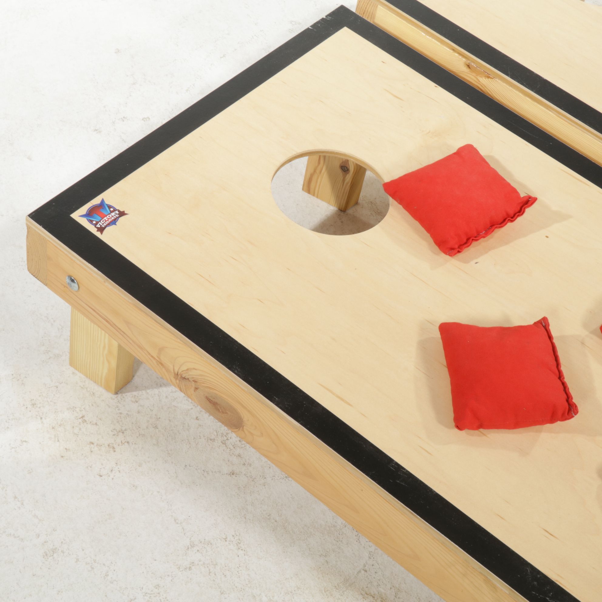 Victory Tailgate Cornhole Game set