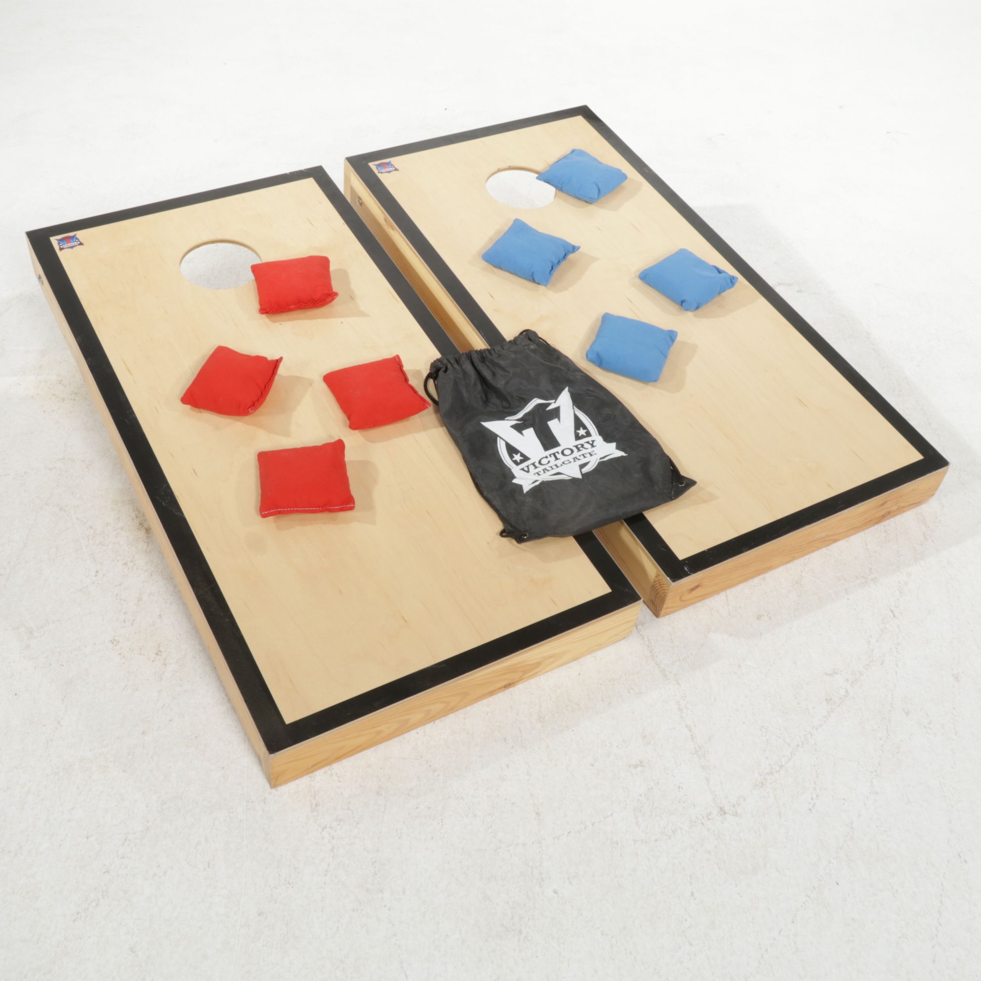 Victory Tailgate Cornhole Game set