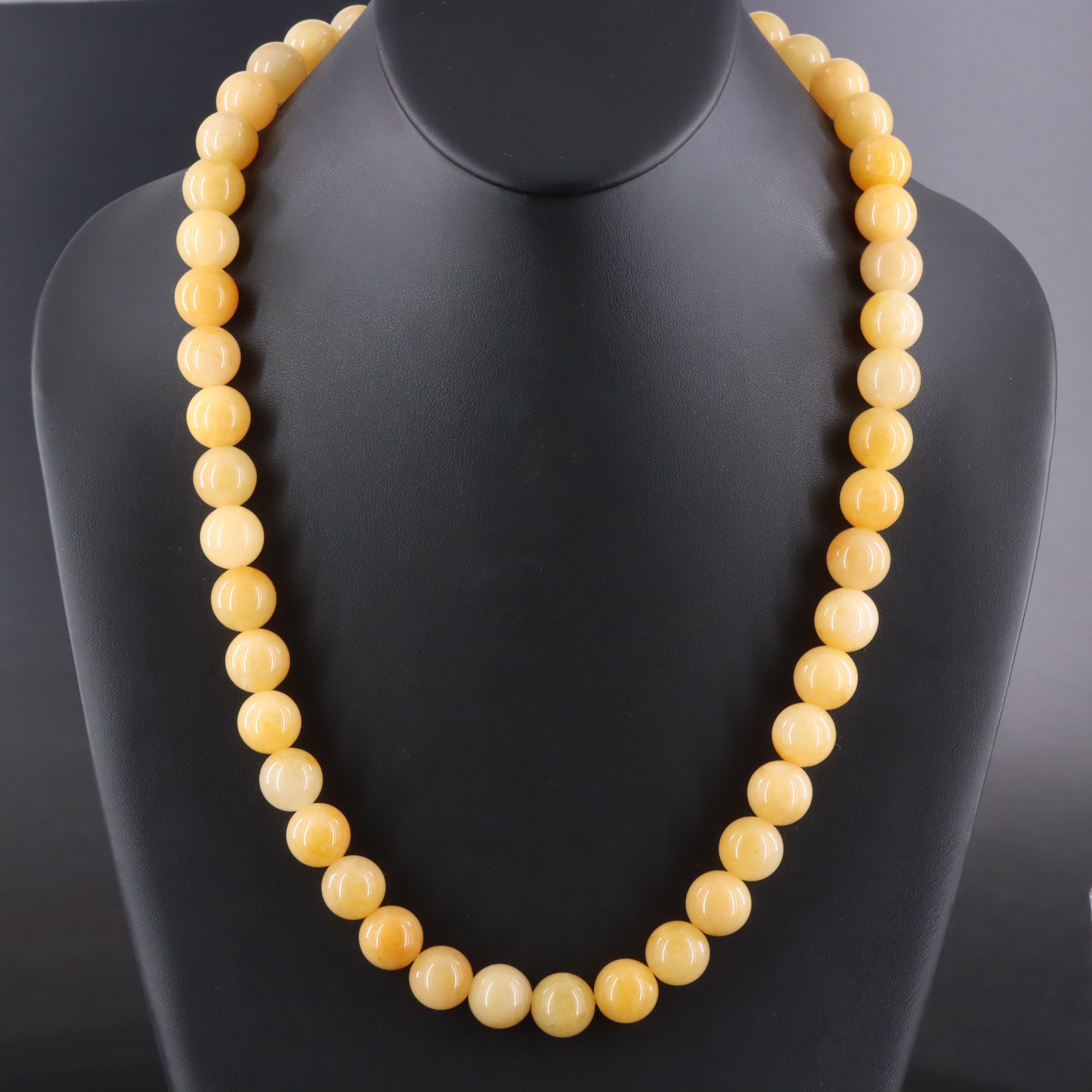 Quartzite Bead Necklace with Filigree Clasp