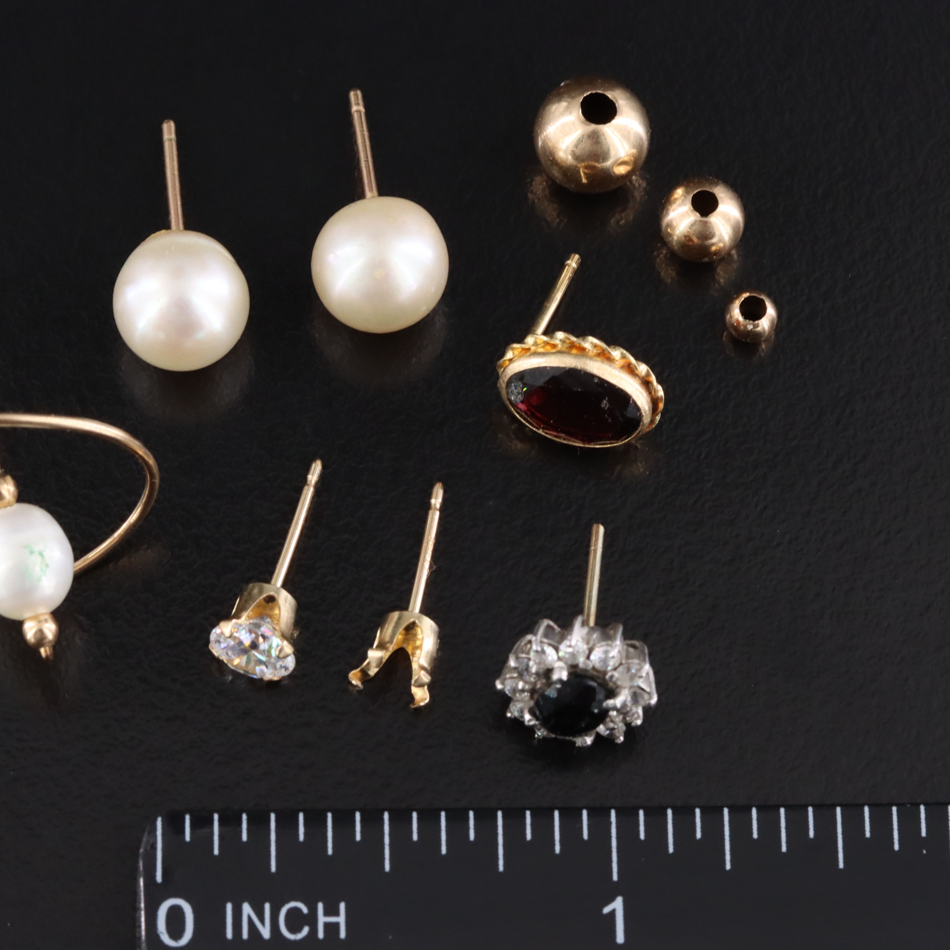 14K, 10K and Sterling Scrap Lot Featuring Garnet, Pearl, Sapphire