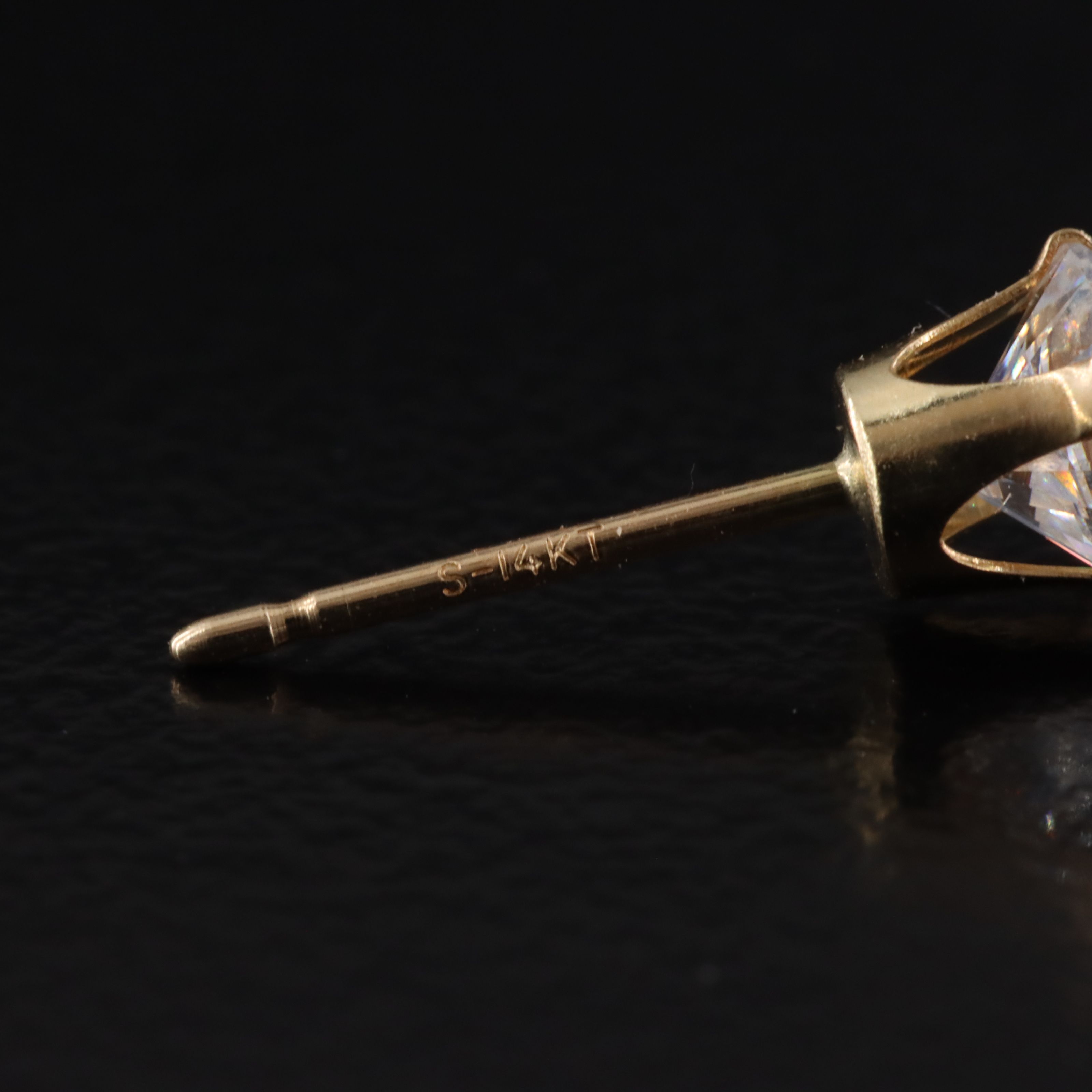 14K, 10K and Sterling Scrap Lot Featuring Garnet, Pearl, Sapphire