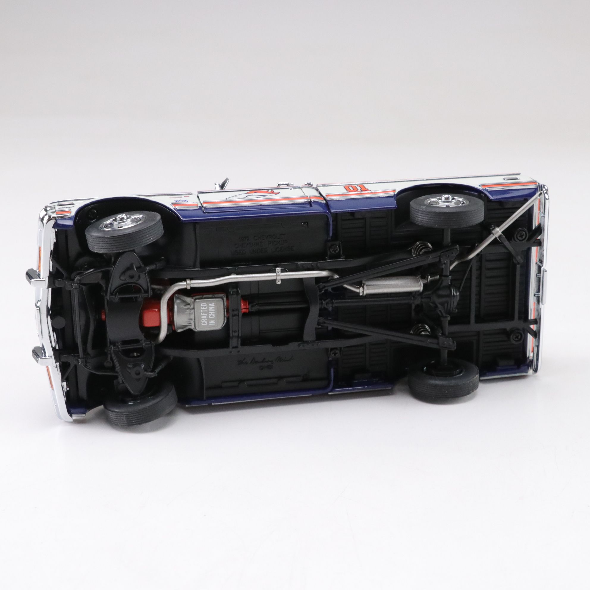 Danbury Mint Die Cast 1/27 "Broncos" 1972 Chevrolet Pickup with Ford F-350