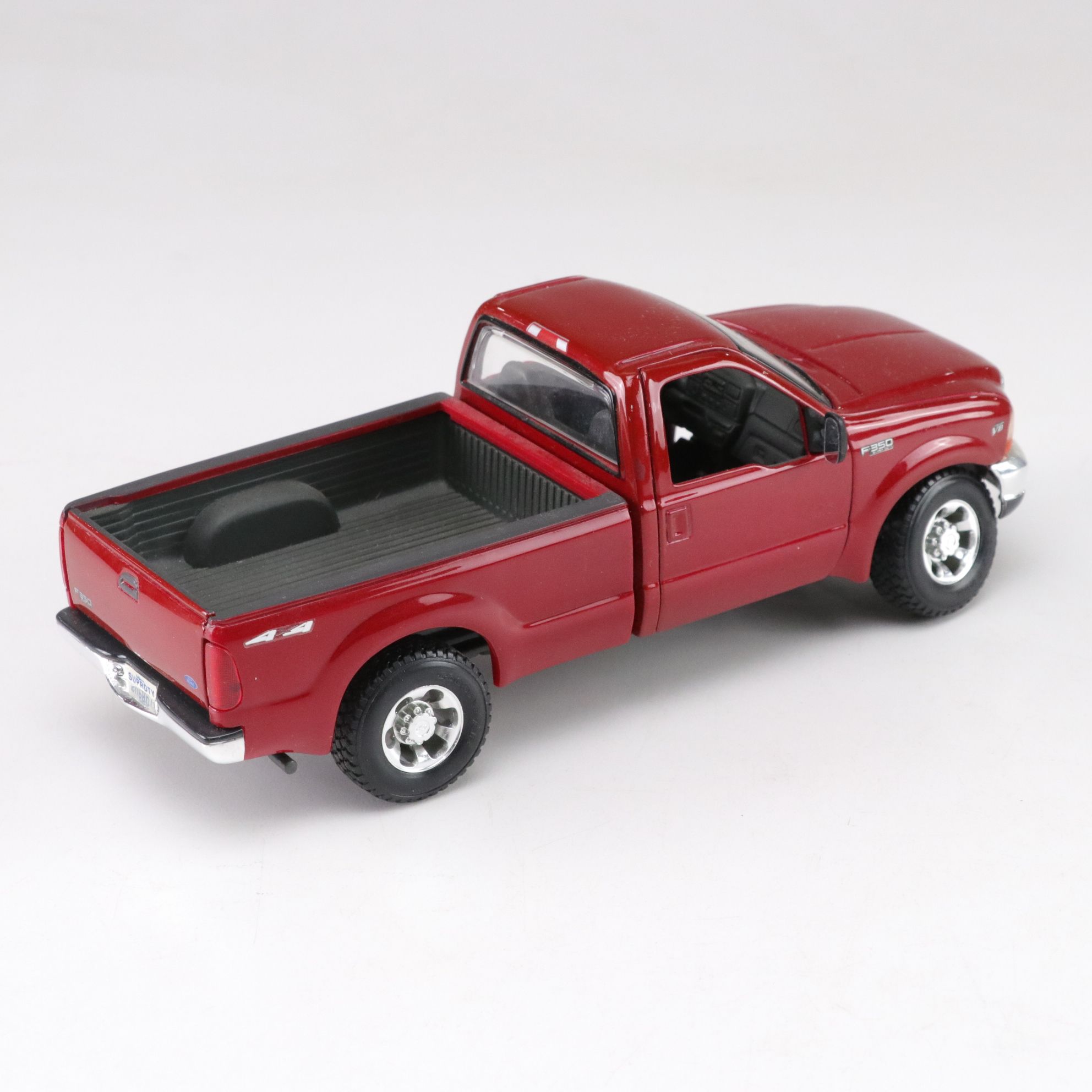 Danbury Mint Die Cast 1/27 "Broncos" 1972 Chevrolet Pickup with Ford F-350