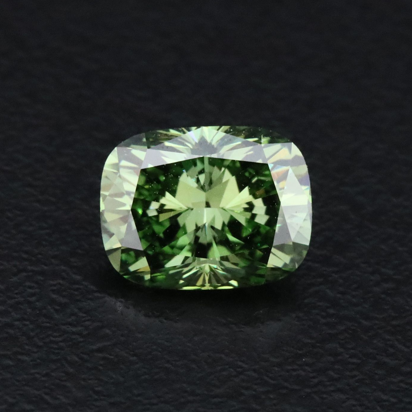 Loose 1.67 CT Lab Grown Fancy Vivid Green Diamond with IGI Report