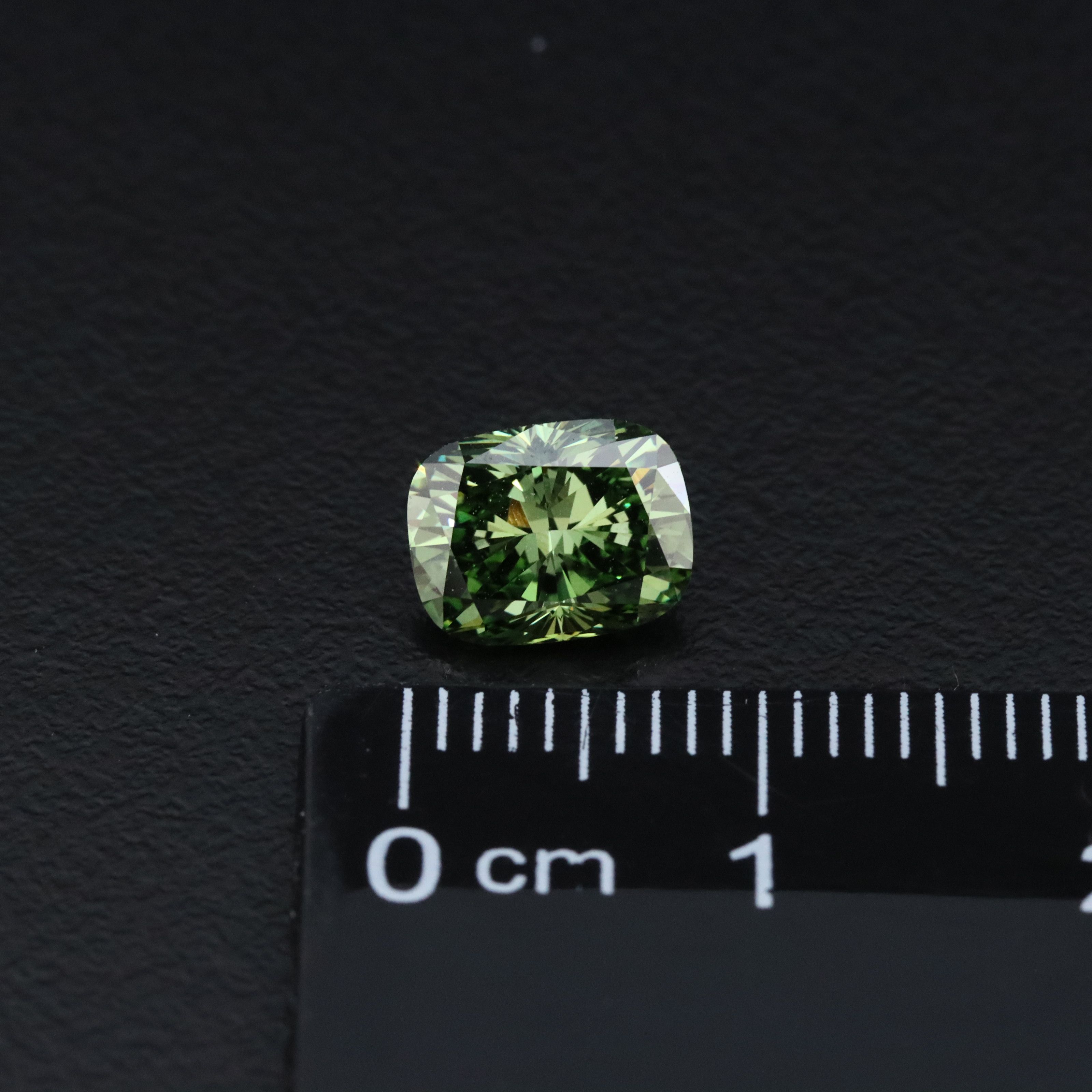 Loose 1.67 CT Lab Grown Fancy Vivid Green Diamond with IGI Report