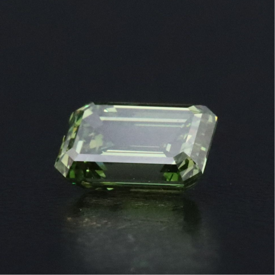 Loose 1.01 CT Lab Grown Fancy Vivid Green Diamond with IGI Report