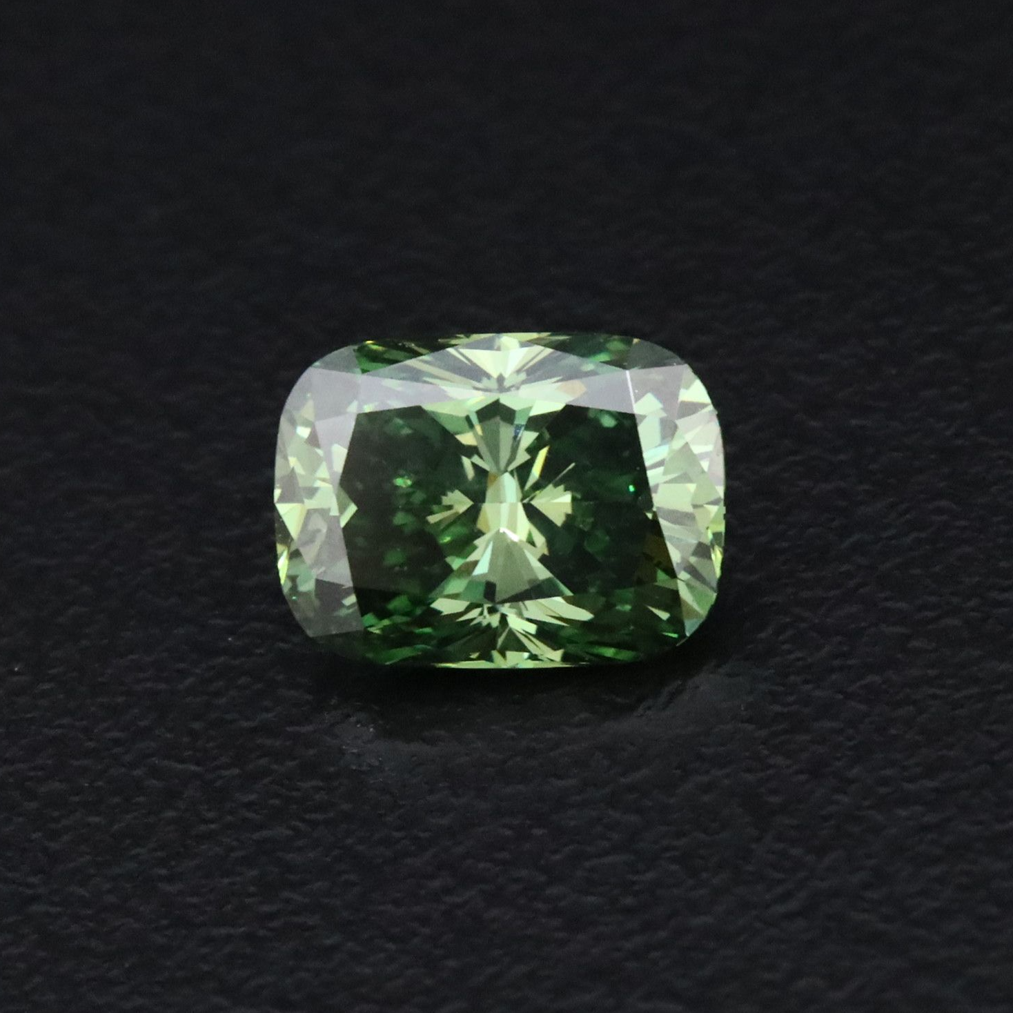 Loose 1.50 CT Lab Grown Fancy Vivid Green Diamond with IGI Report