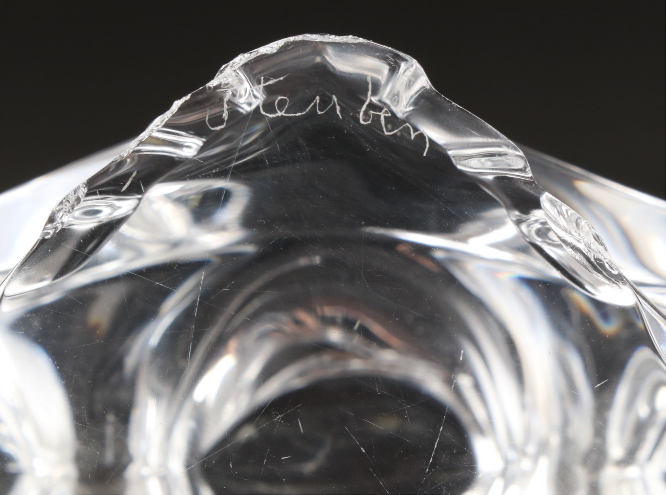 Steuben Art Glass "Eagle" Paperweight Designed by Lloyd Atkins, Late 20th C.