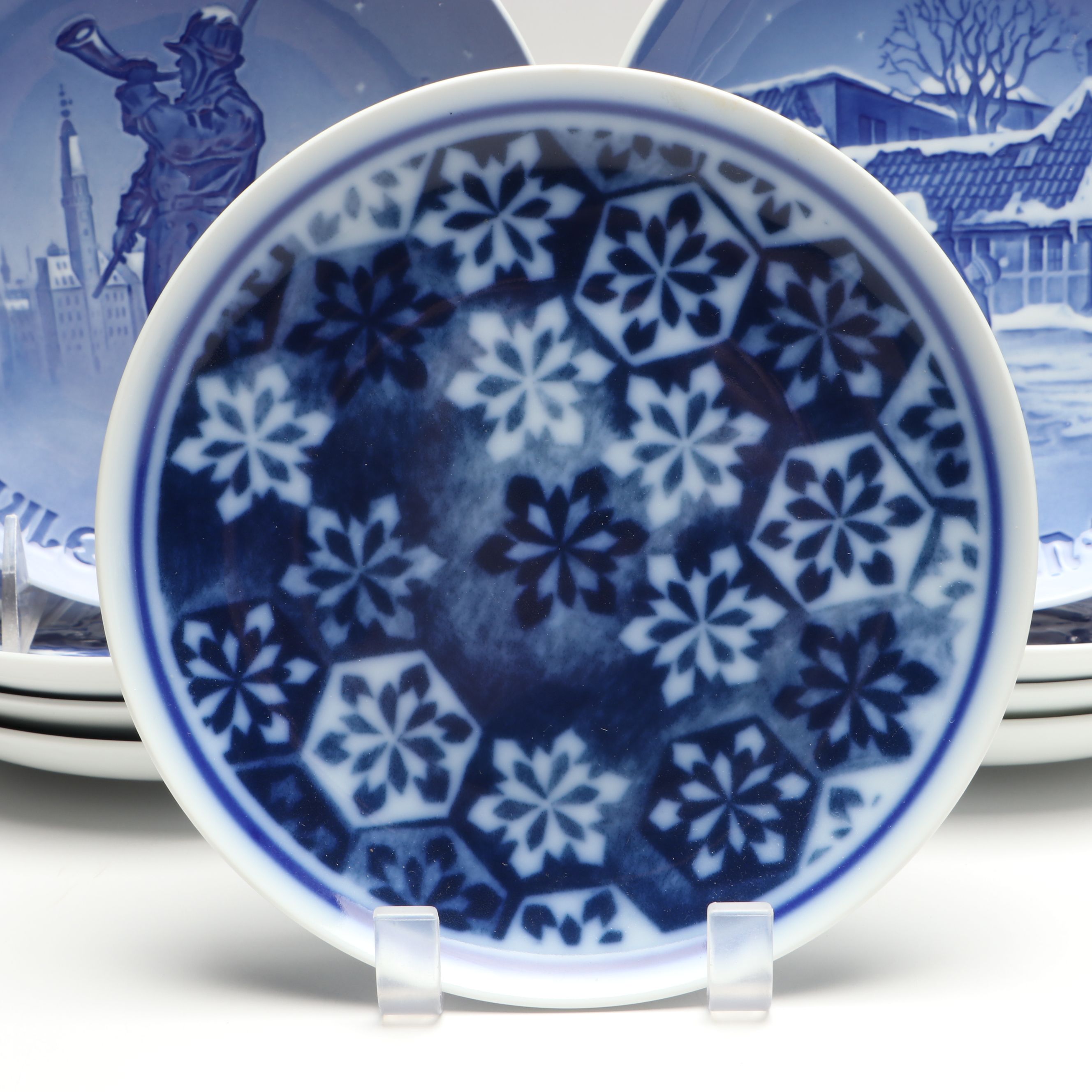 Bing & Grøndahl Porcelain Collector Plates Featuring "Julegrønden"
