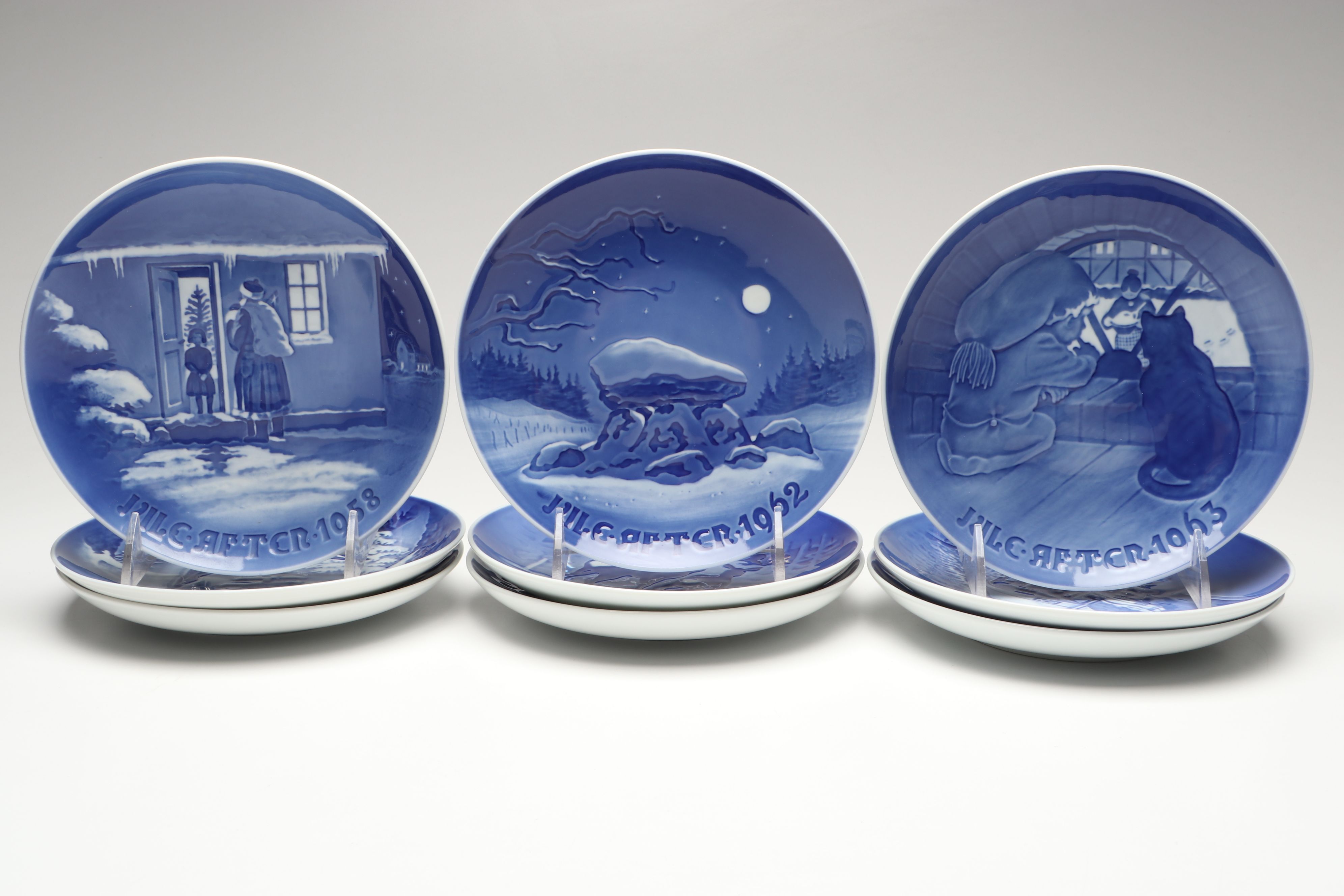 Bing & Grøndahl Porcelain Collector Plates Featuring "Julegrønden"