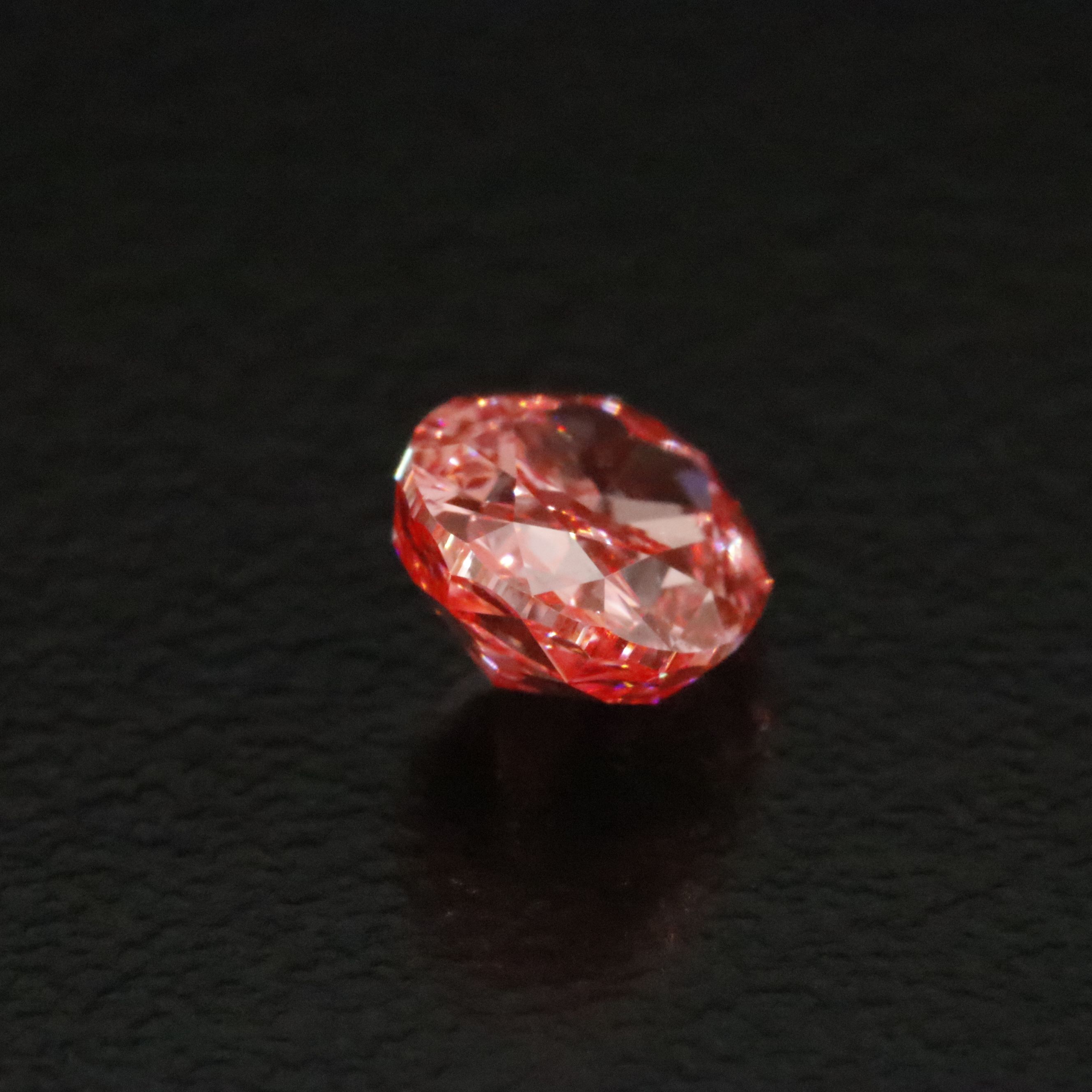 Loose 1.07 CT Lab Grown Fancy Vivid Pink Diamond with IGI Report