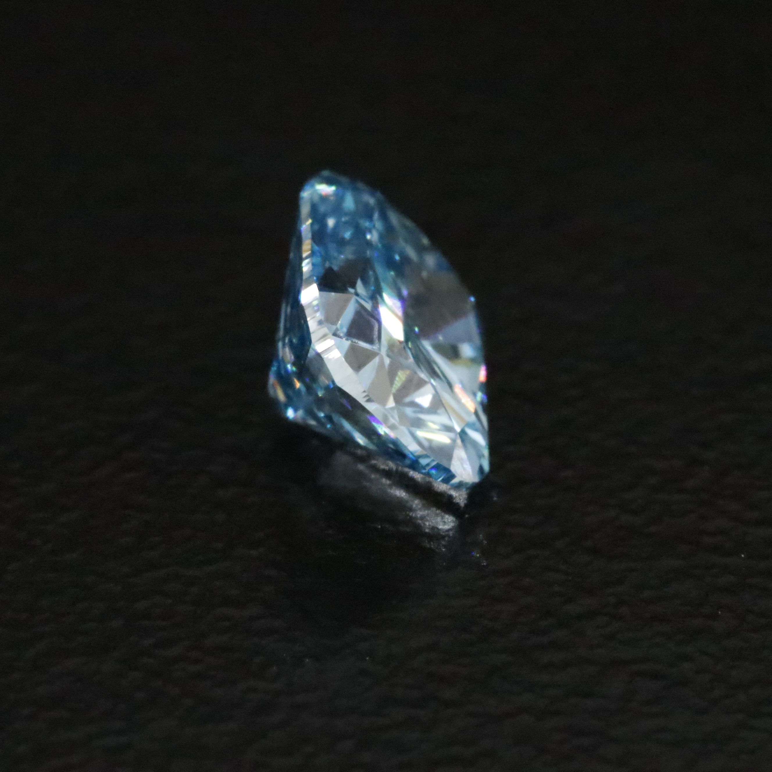Loose 1.02 CT Lab Grown Fancy Vivid Blue Diamond with IGI Report