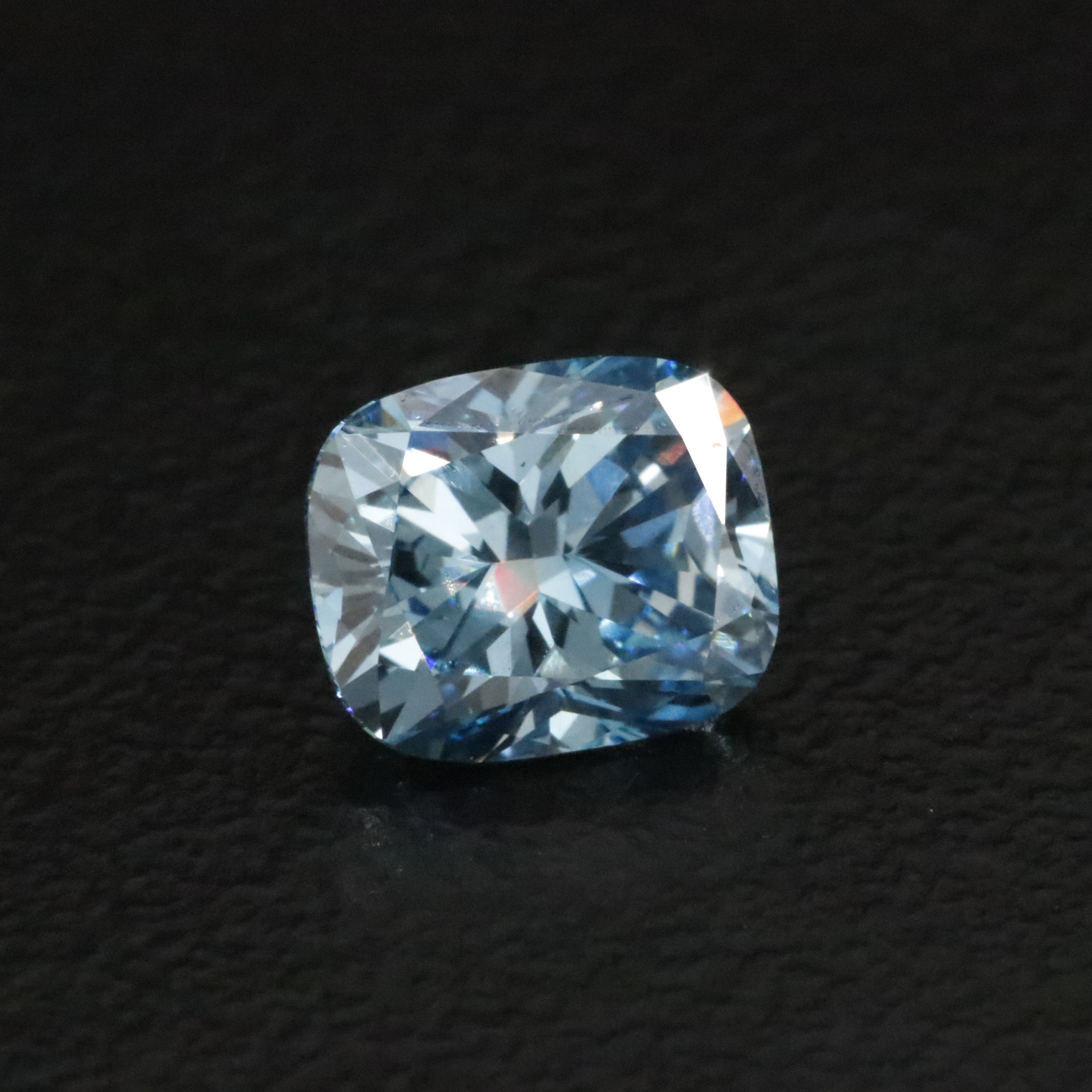 Loose 1.02 CT Lab Grown Fancy Vivid Blue Diamond with IGI Report