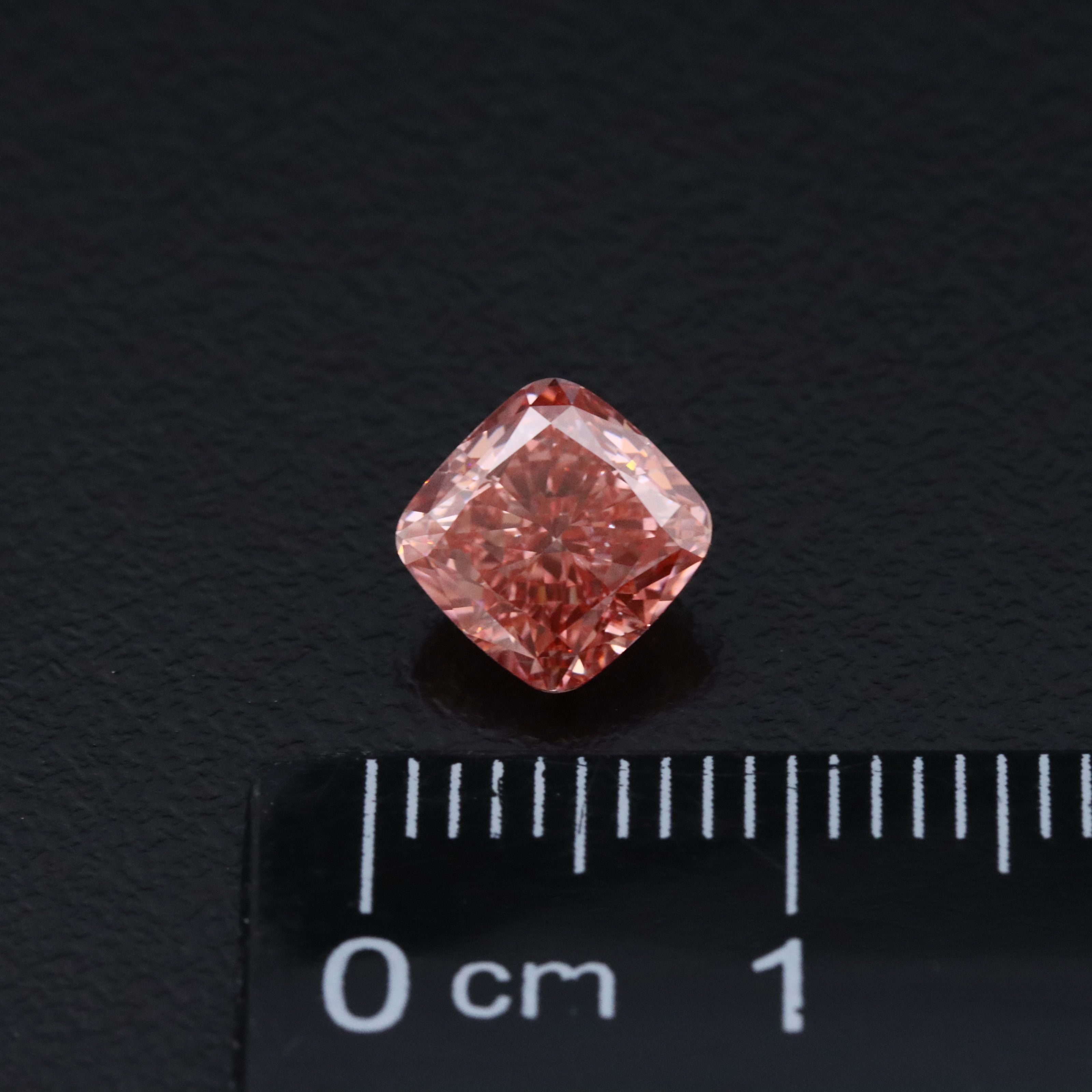 Loose 1.59 CT Lab Grown Fancy Vivid Pink Diamond with IGI Report