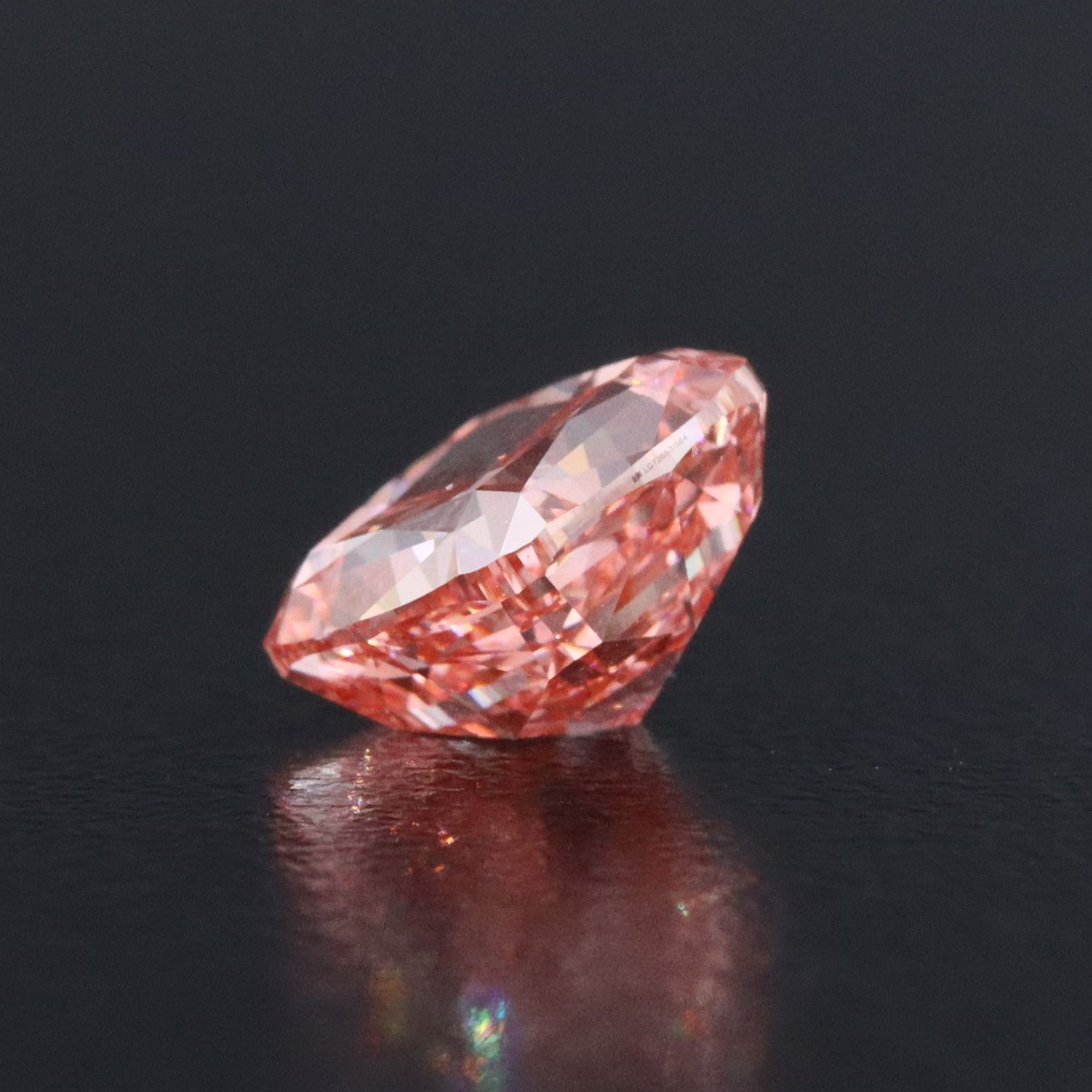 Loose 1.59 CT Lab Grown Fancy Vivid Pink Diamond with IGI Report