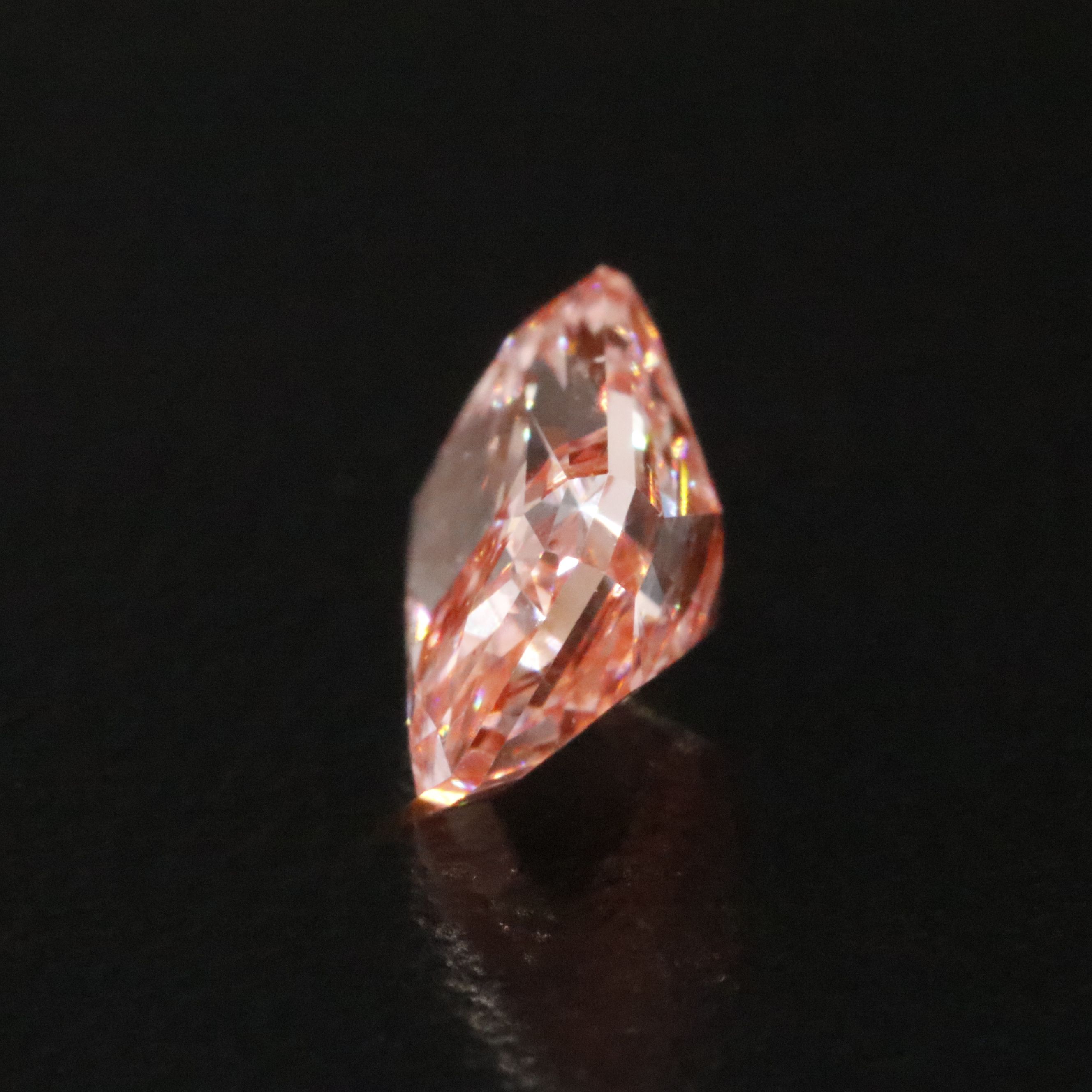 Loose 1.57 CT Lab Grown Fancy Vivid Pink Diamond with IGI Report