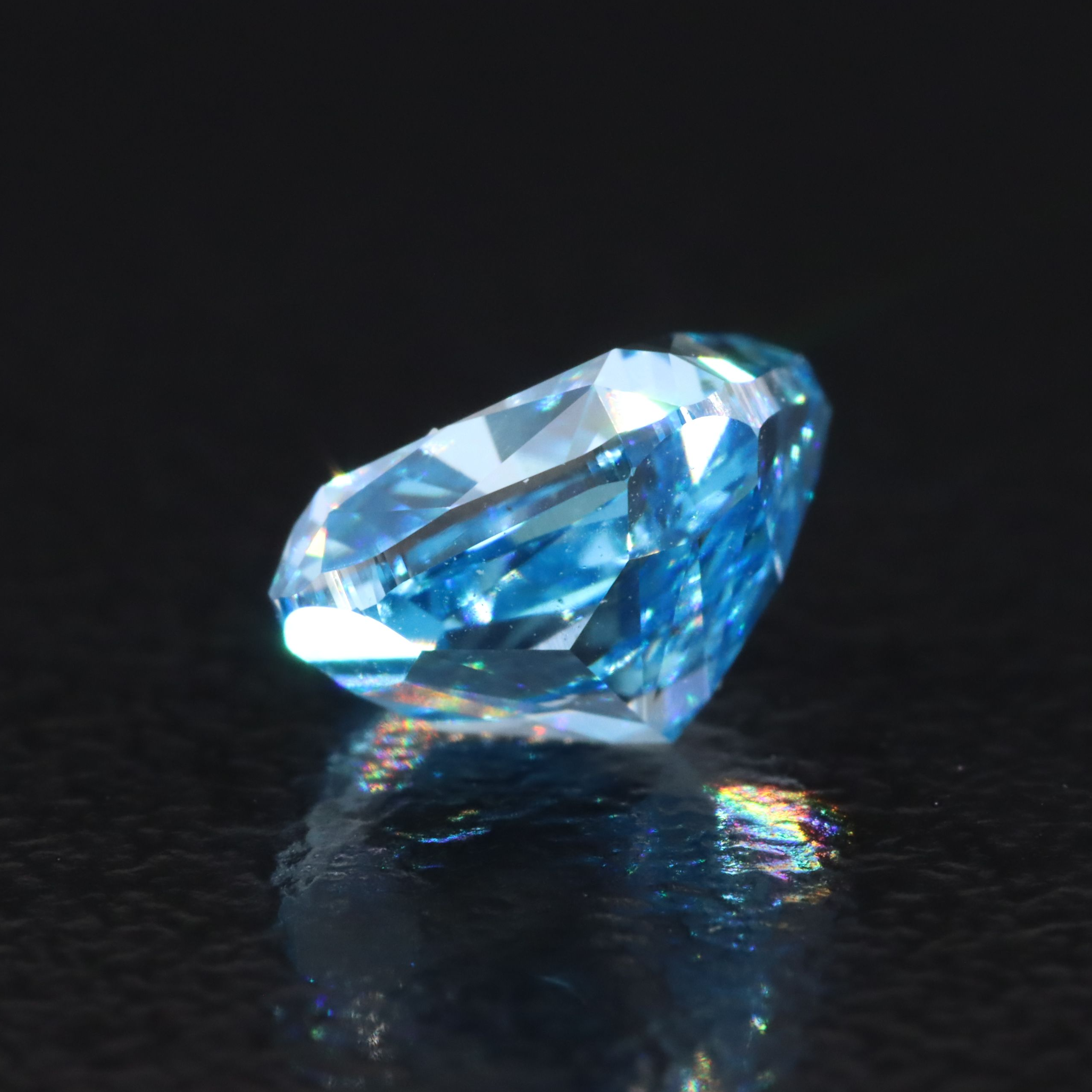 Loose 1.62 CT Lab Grown Fancy Vivid Blue Diamond with IGI Report