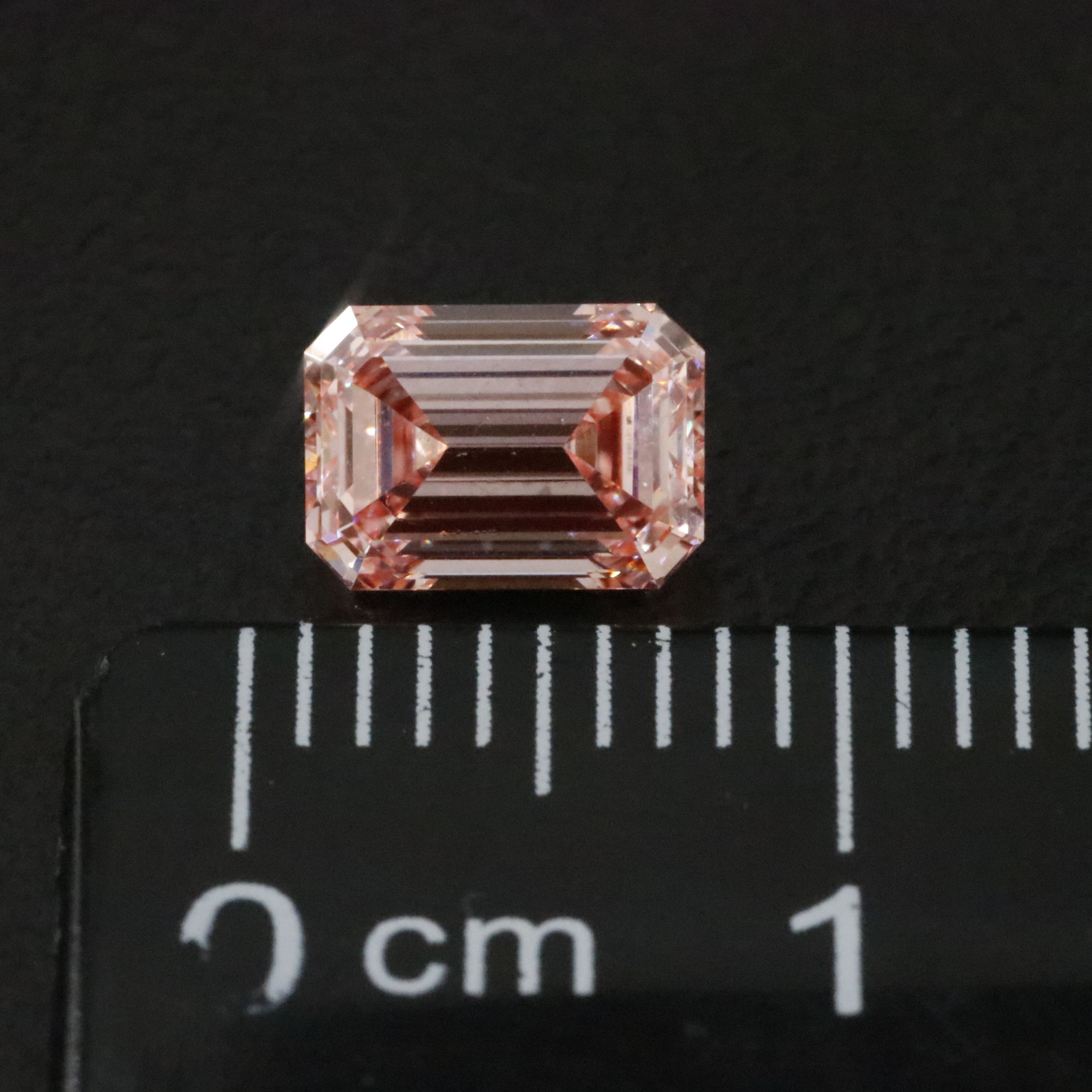 Loose 1.01 CT Lab Grown Fancy Vivid Pink Diamond with IGI Report