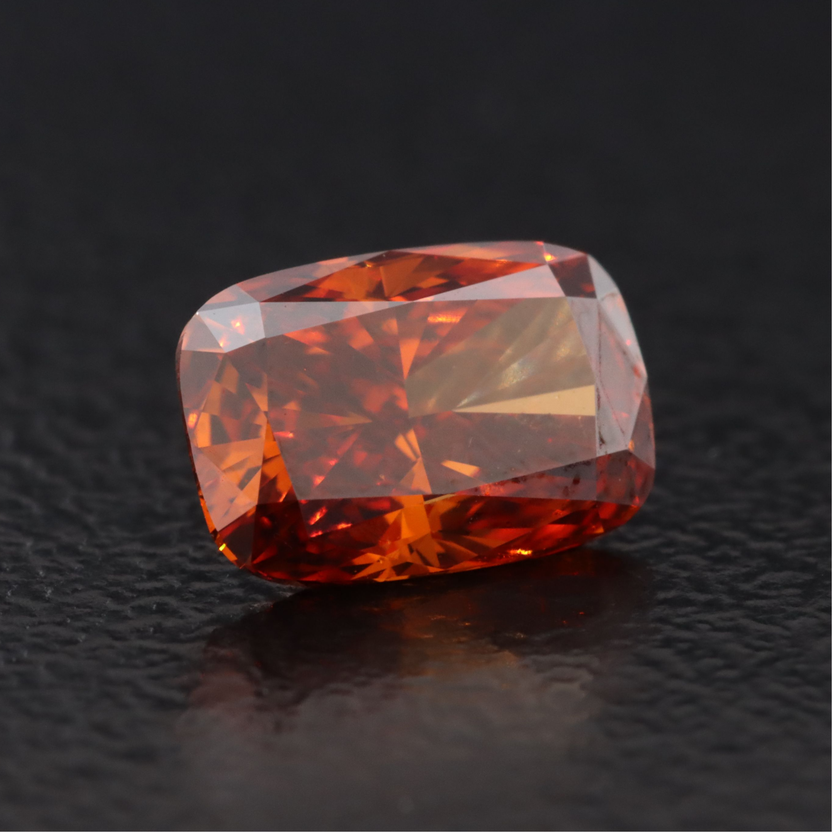 Loose 1.02 CT Lab Grown Fancy Vivid Orange Diamond with IGI Report