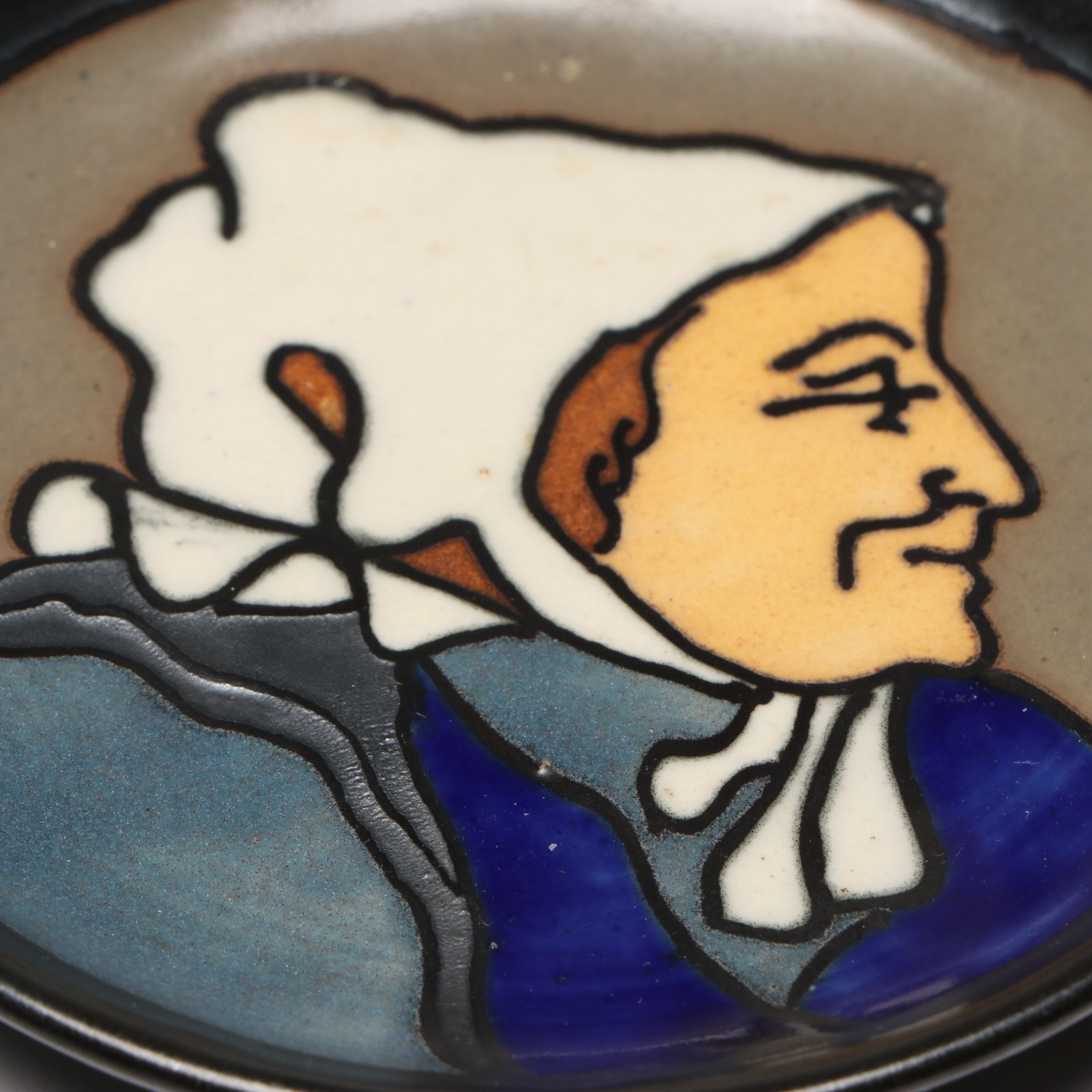 Henriot Quimper Odetta French Pottery Plate, Mid-20th Century