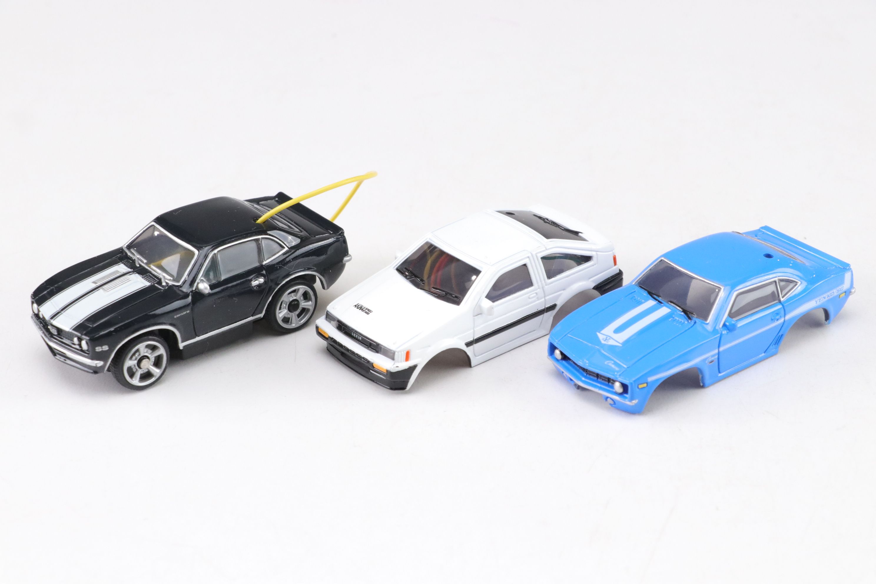 ZipZaps RC Car with Additional Wheels, Hubcaps and More