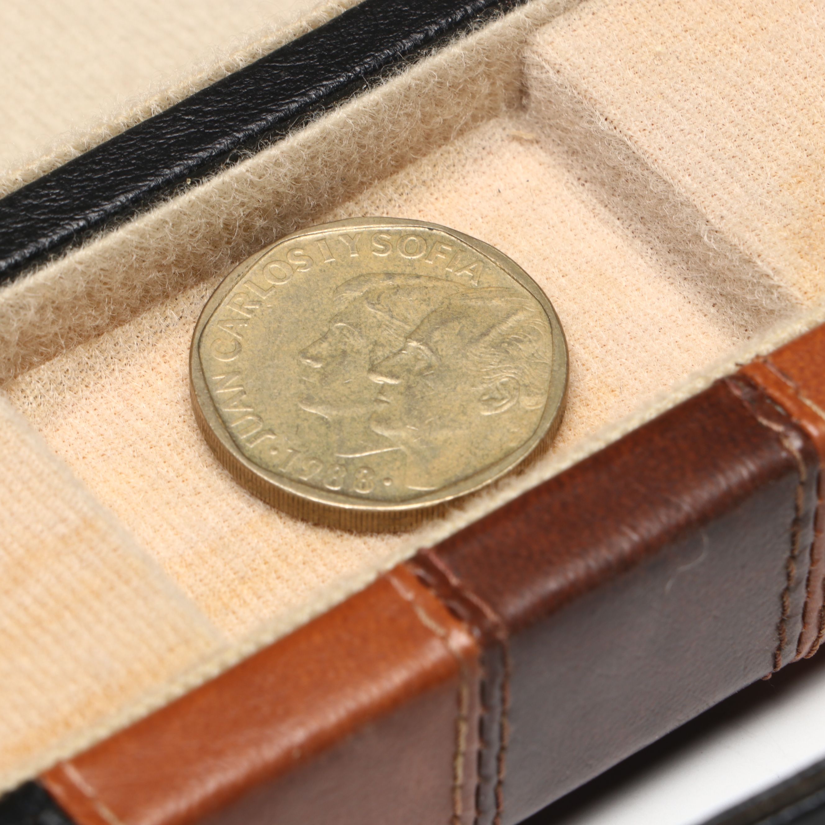 Reiss Backgammon Game in Faux Leather Case