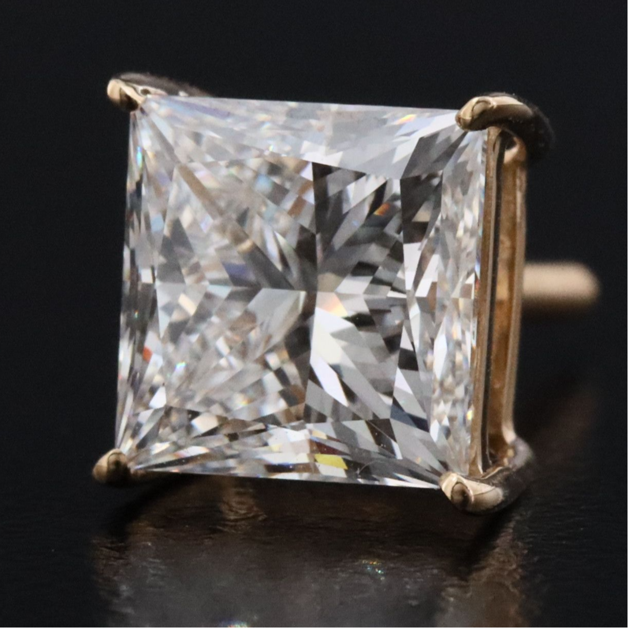 18K 4.09 CT Lab Grown Diamond Stud Earrings with IGI Report