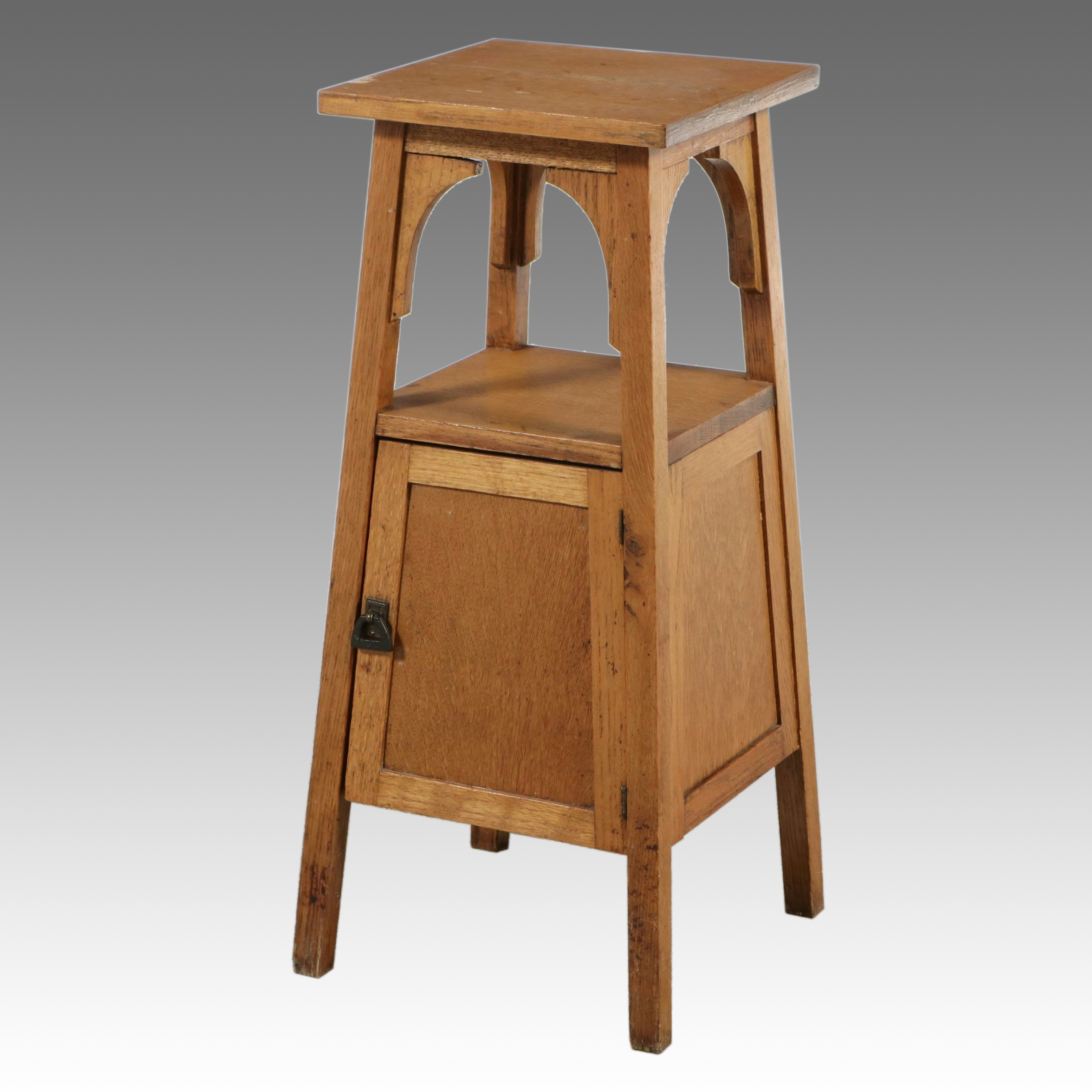 American Arts & Crafts Quarter-Sawn Oak Humidor Pedestal, Early 20th Century