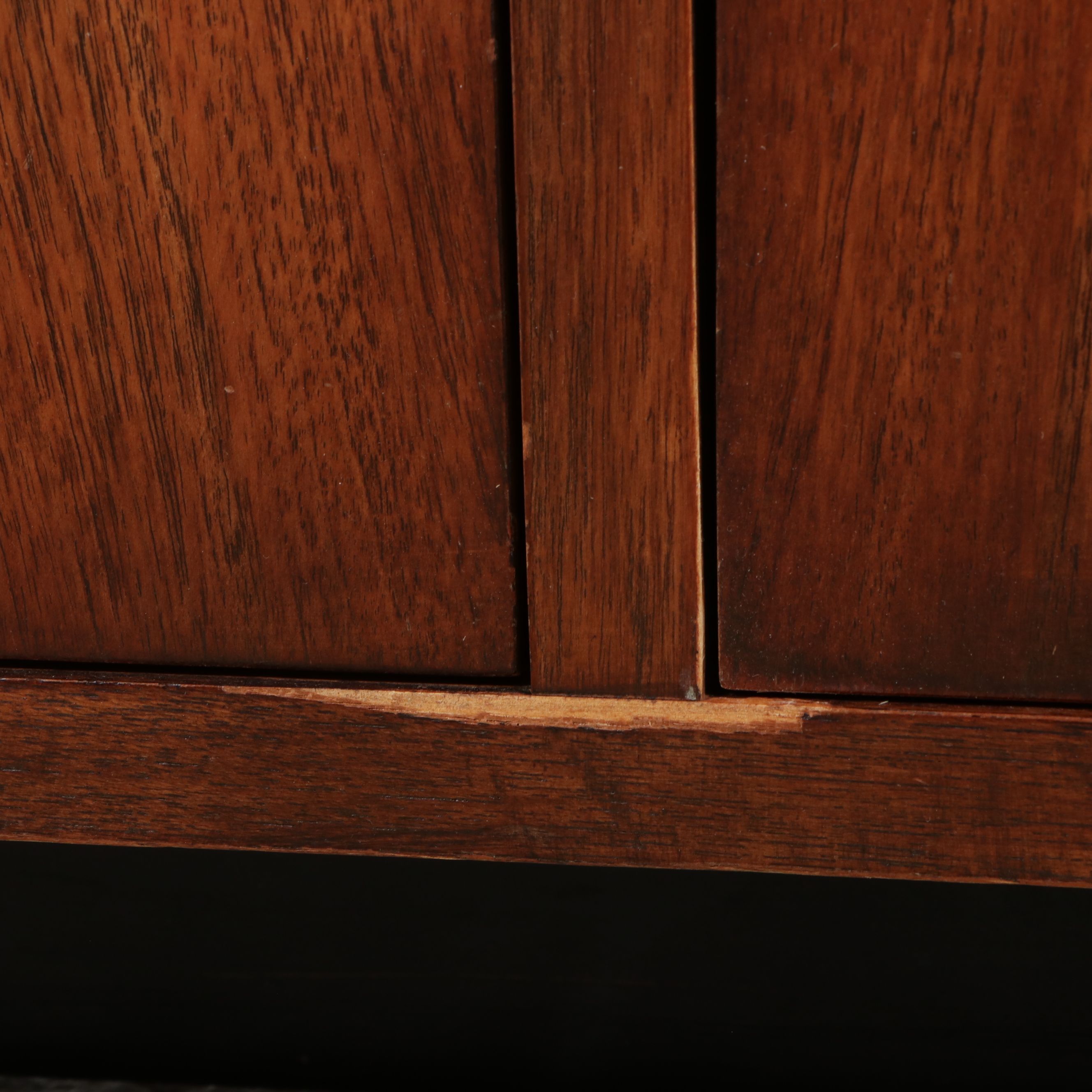 Century Furniture Contemporary Mahogany Triple Dresser